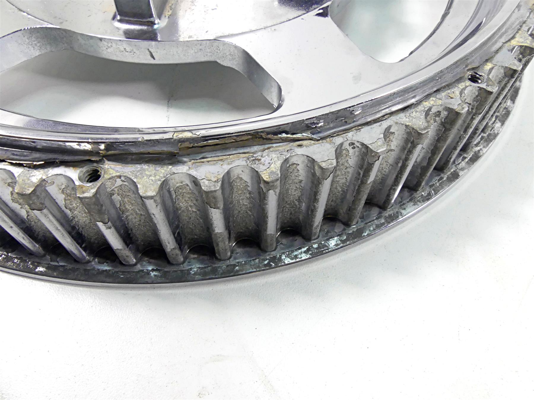 2005 Harley VRSCSE CVO V-Rod Rear Chrome Drive Belt Sprocket 72T - Read 40229-04 {{ shop.shopifyCountryName }} - Mototech271