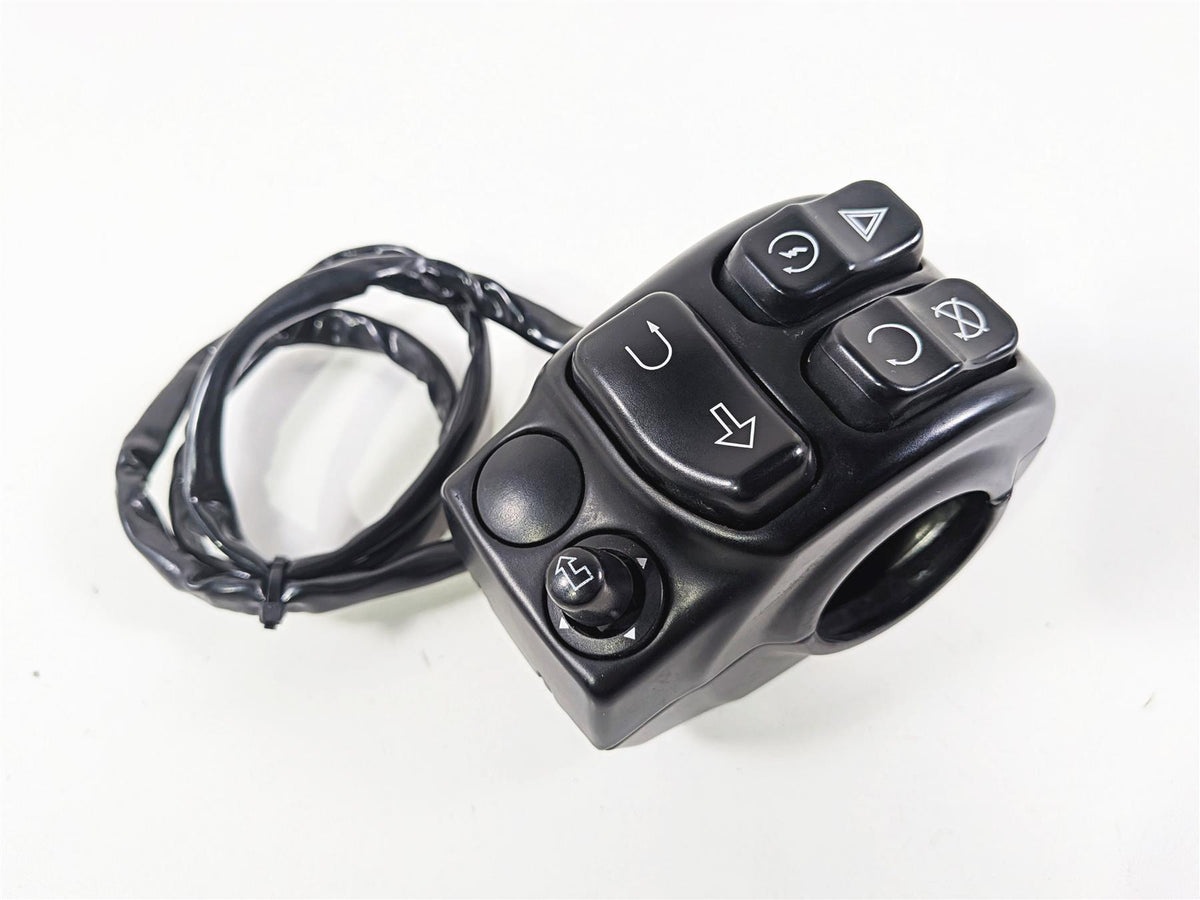 2020 Harley Touring FLTRK Road Glide Right Hand Control Switch Boom Gts 71500501 {{ shop.shopifyCountryName }} - Mototech271