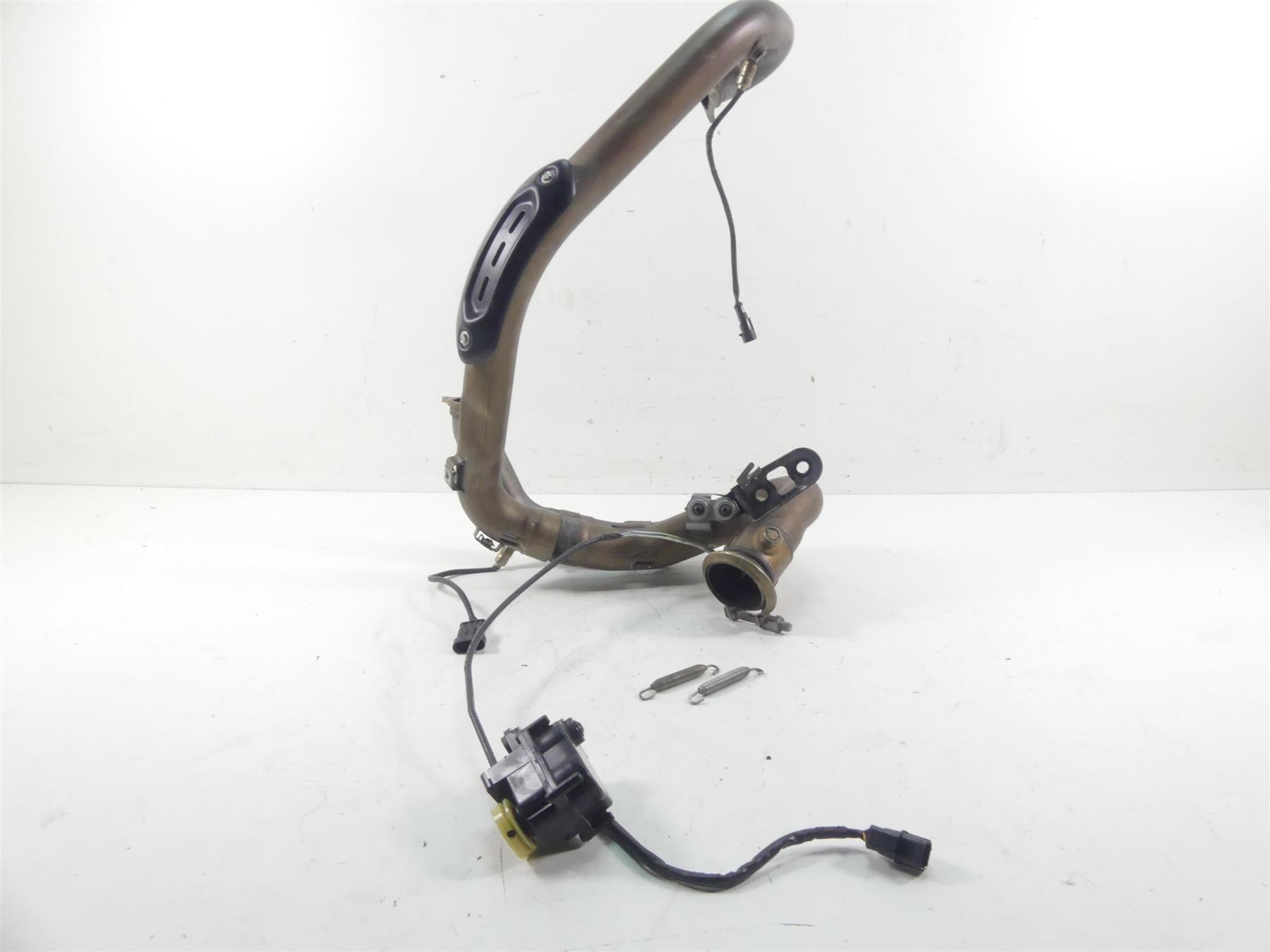 2018 Ducati Hypermotard 939 SP Oem Stock Exhaust Header & Servo Motor 570P3342B {{ shop.shopifyCountryName }} - Mototech271