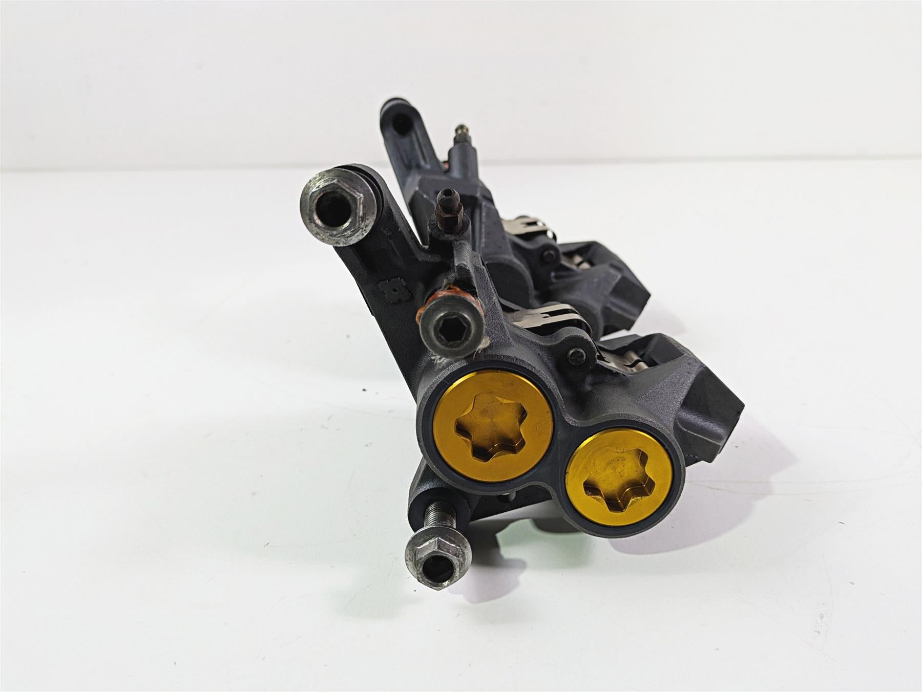 2002 Yamaha YZFR1 R1 Front Brake Caliper Set 5PW-2580U-00 5PW-2580U-00 {{ shop.shopifyCountryName }} - Mototech271