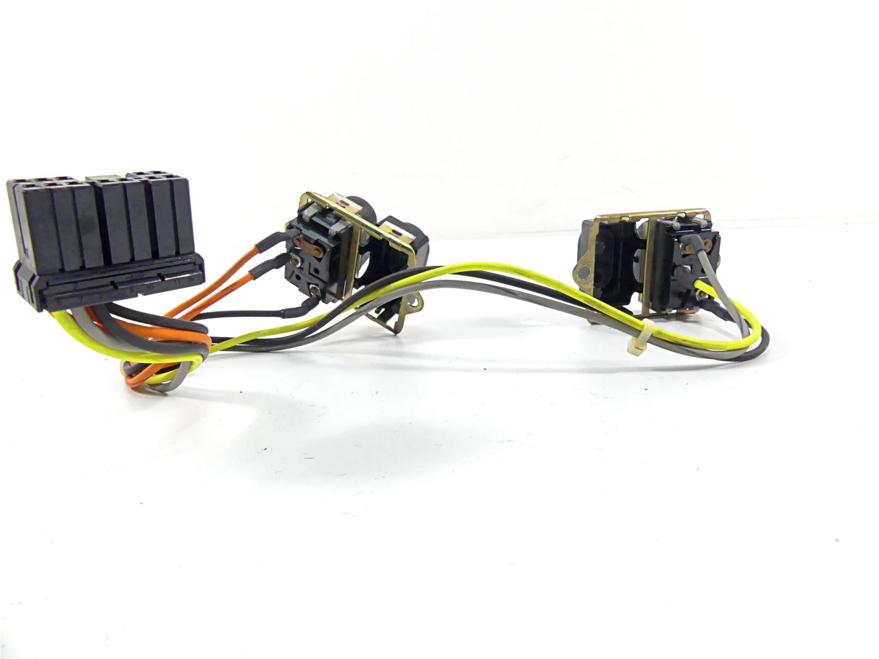 2003 Harley Touring FLHTCI E-Glide 100TH Auxiliary Switch Set 70279-98 {{ shop.shopifyCountryName }} - Mototech271
