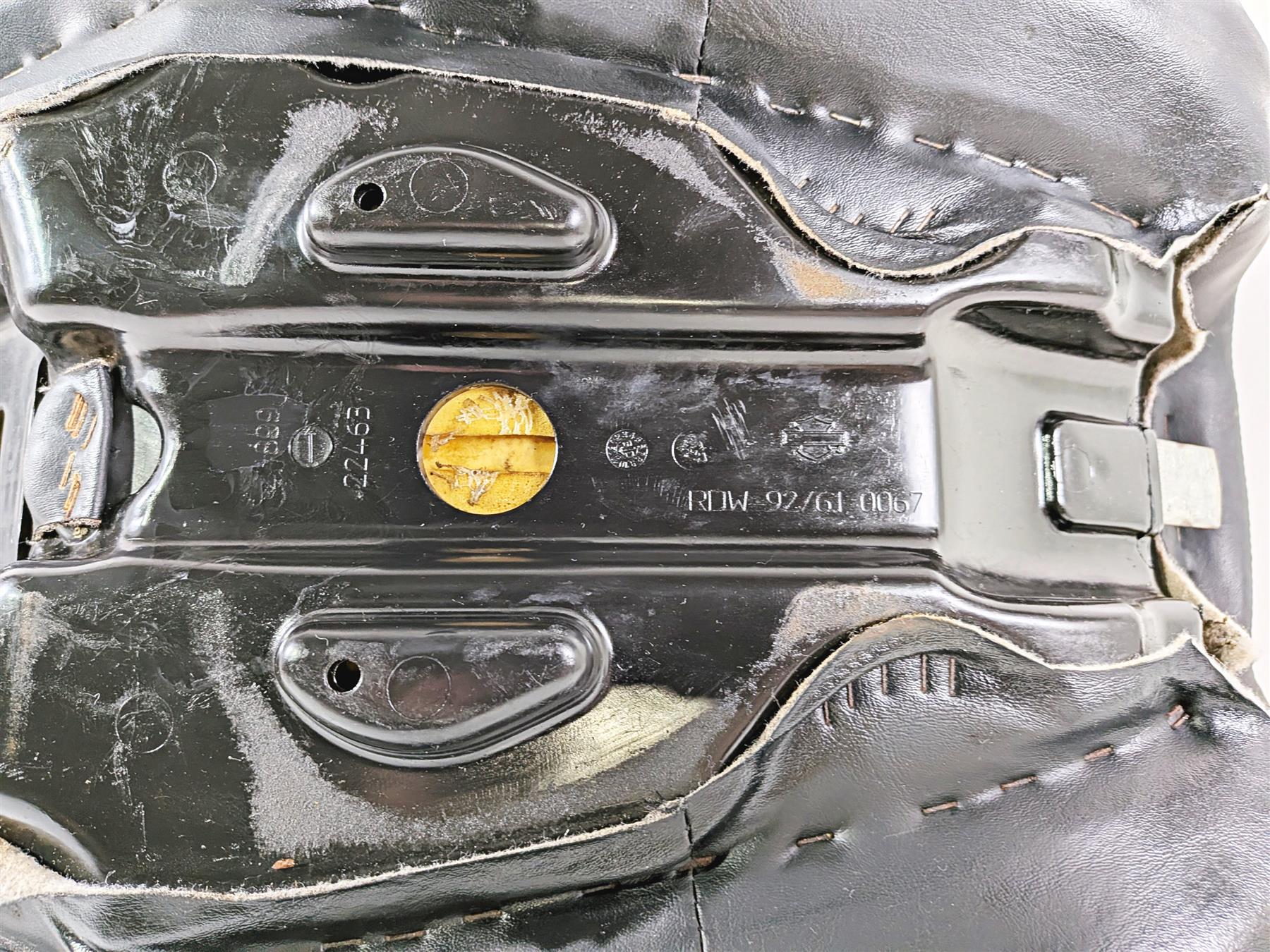 2011 Harley FXDF Dyna Fat Bob Sundowner Touring Seat Saddle 51540-06 {{ shop.shopifyCountryName }} - Mototech271
