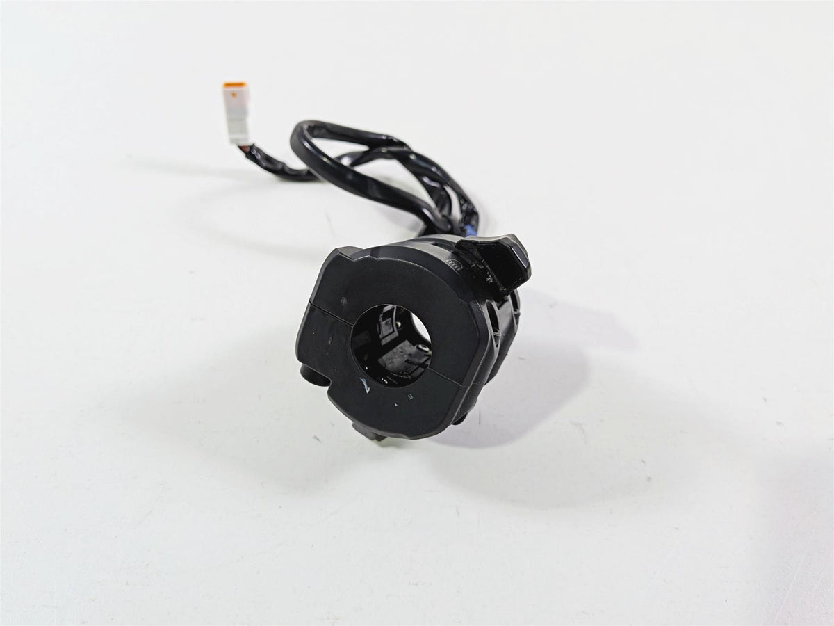 2016 Ducati Hypermotard 939 SP Left Hand Turn Signal Control Switch 65110142A-Mototech271