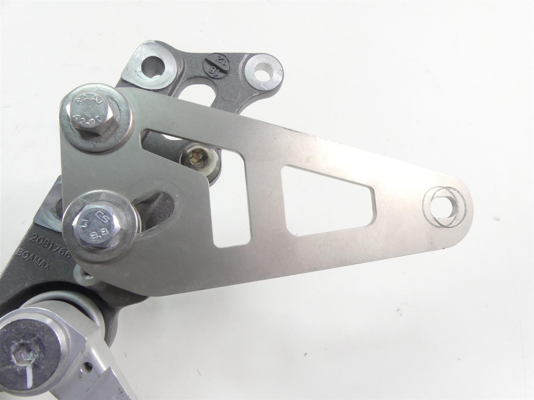 2020 Triumph Speed Triple RS 1050 Front Right Footpeg & Brake Pedal T2081766 {{ shop.shopifyCountryName }} - Mototech271