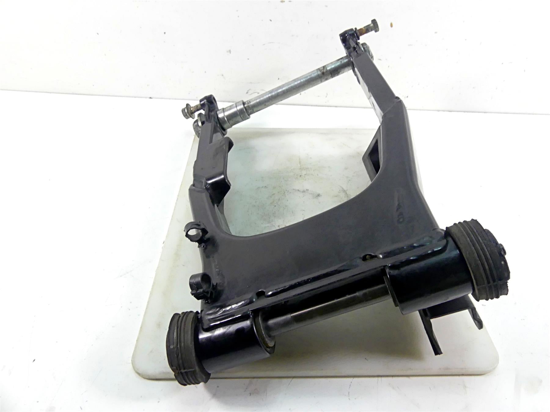 2007 Harley Touring FLHRC Road King Rear Swingarm Swing Arm + 1" Axle 47549-02A {{ shop.shopifyCountryName }} - Mototech271