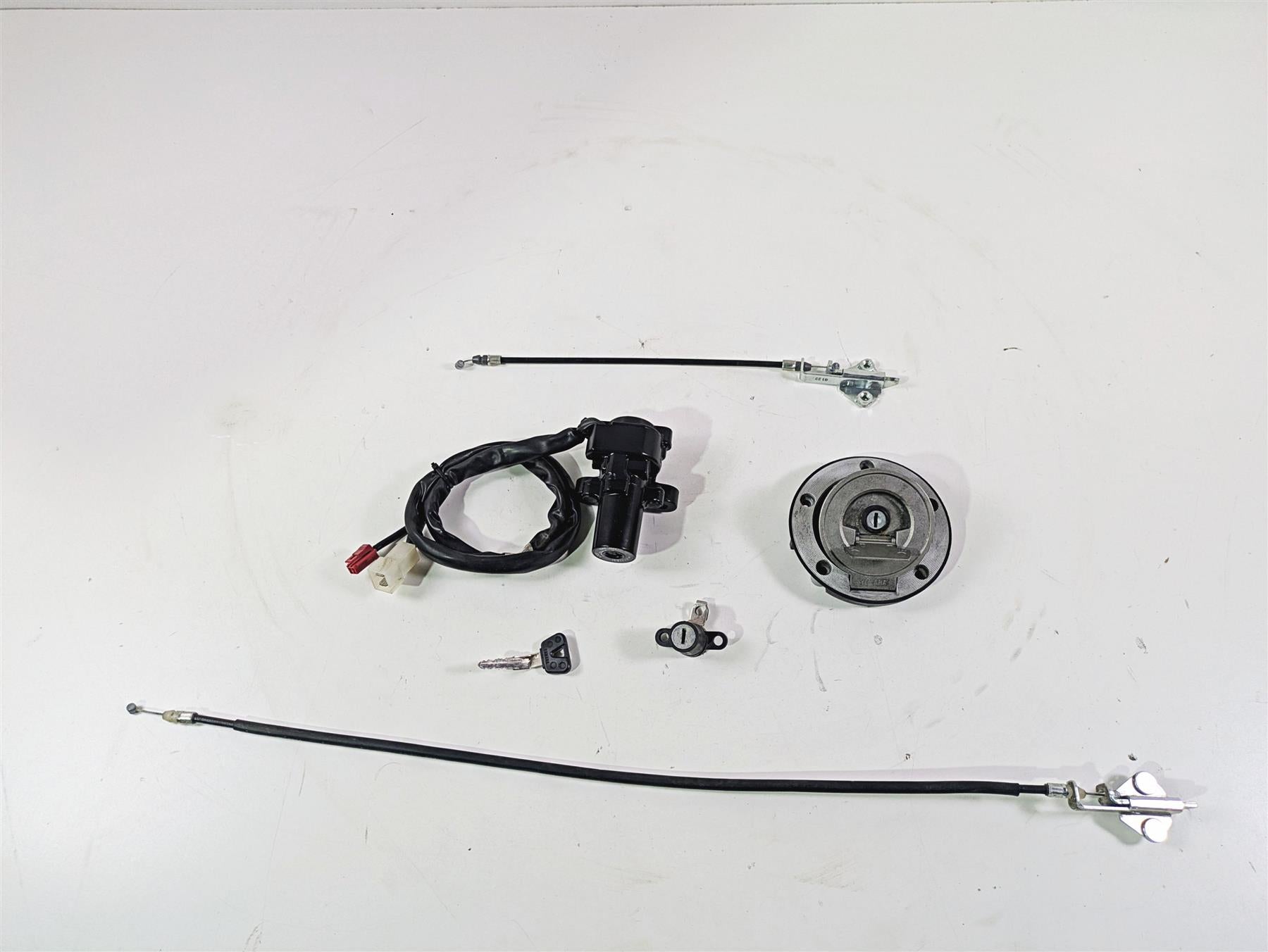 2009 Yamaha FZ1 FZS10 Fazer Ignition Switch Key Lock Set - Read 3C3-82501-10-00 {{ shop.shopifyCountryName }} - Mototech271