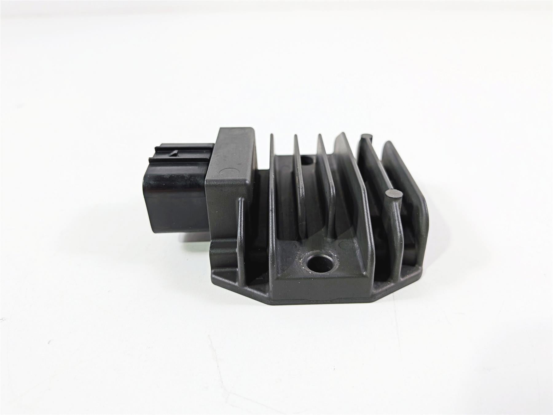 2018 KTM 1290 Super Duke R Rectifier Voltage Regulator 60311034000 FH022AA-Mototech271