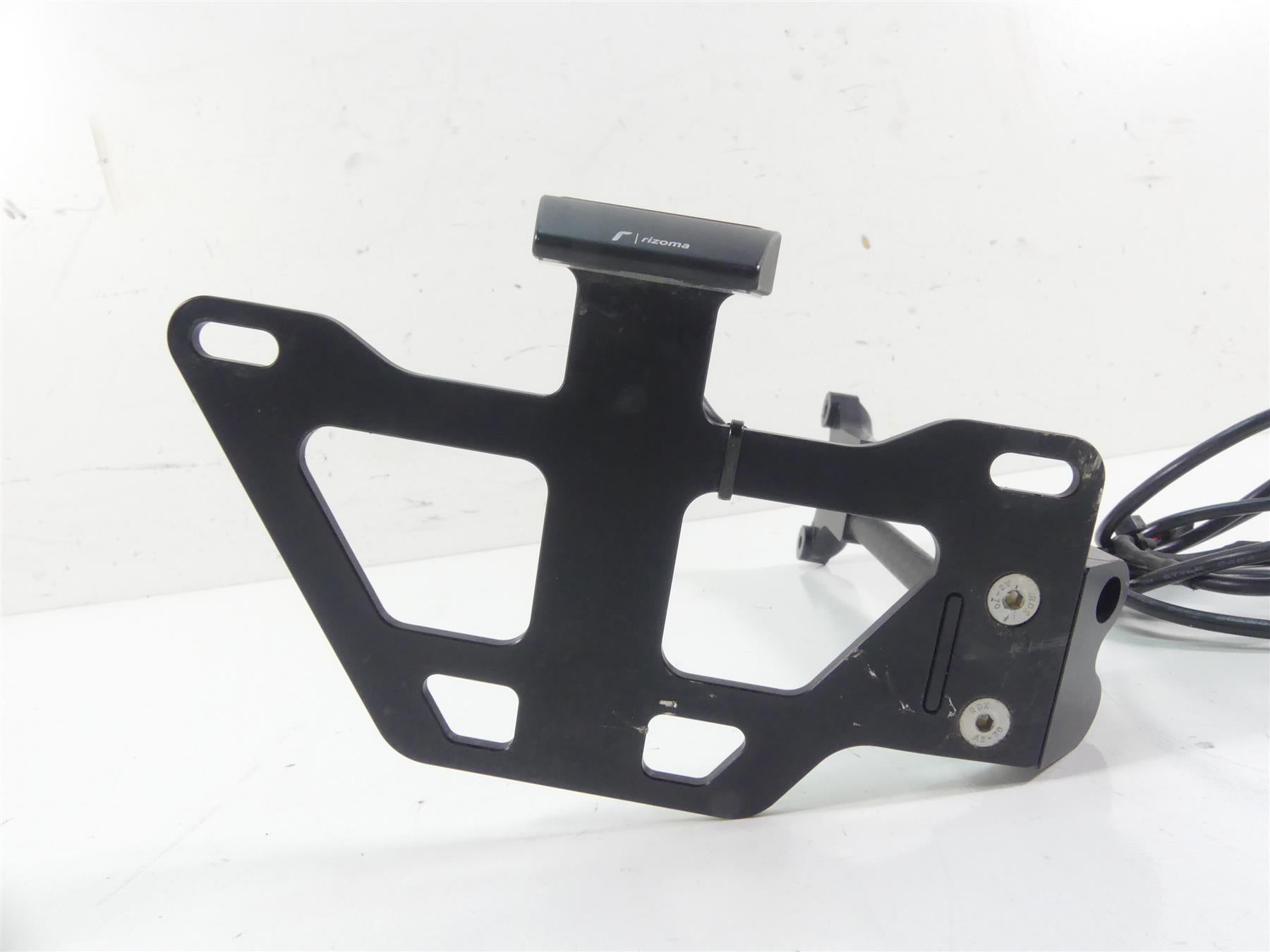 2017 BMW RnineT Racer K32 Daedalus Swingarm Carbon Aluminum License Plate Mount {{ shop.shopifyCountryName }} - Mototech271