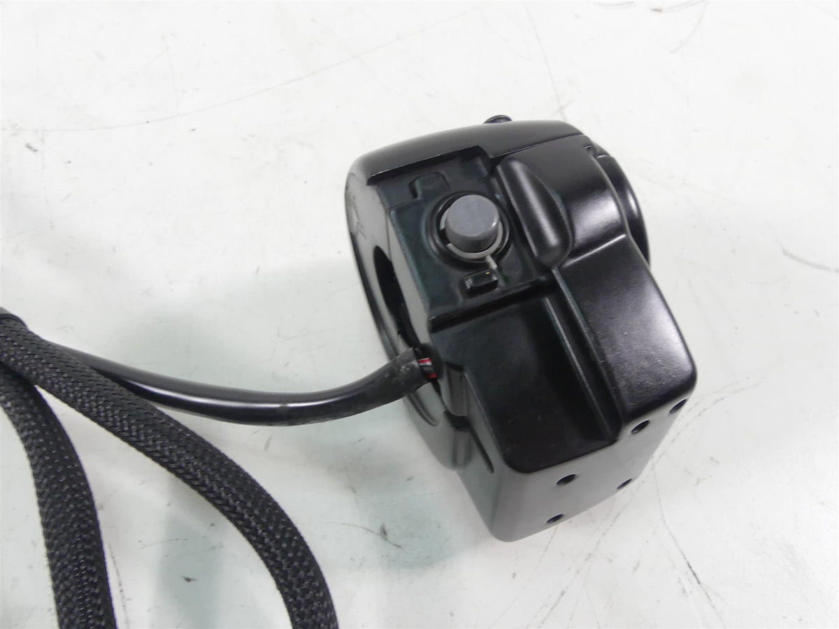 2017 Harley FXSE CVO Pro Street Breakout Left Hand Control Switch 71500458 {{ shop.shopifyCountryName }} - Mototech271