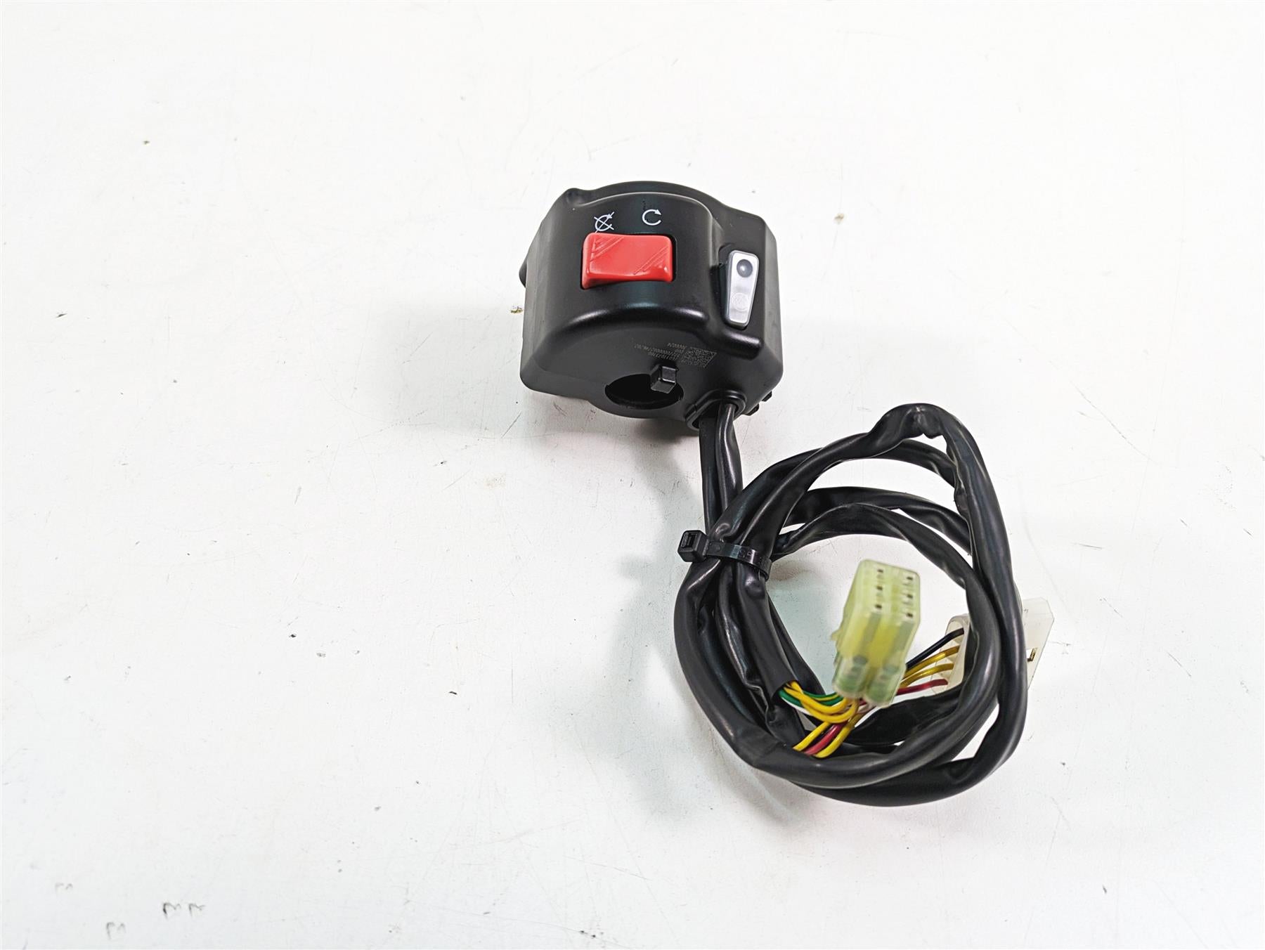 2018 KTM 1090 Adventure R Right E-Throttle Start Control Switch 76011073100 {{ shop.shopifyCountryName }} - Mototech271