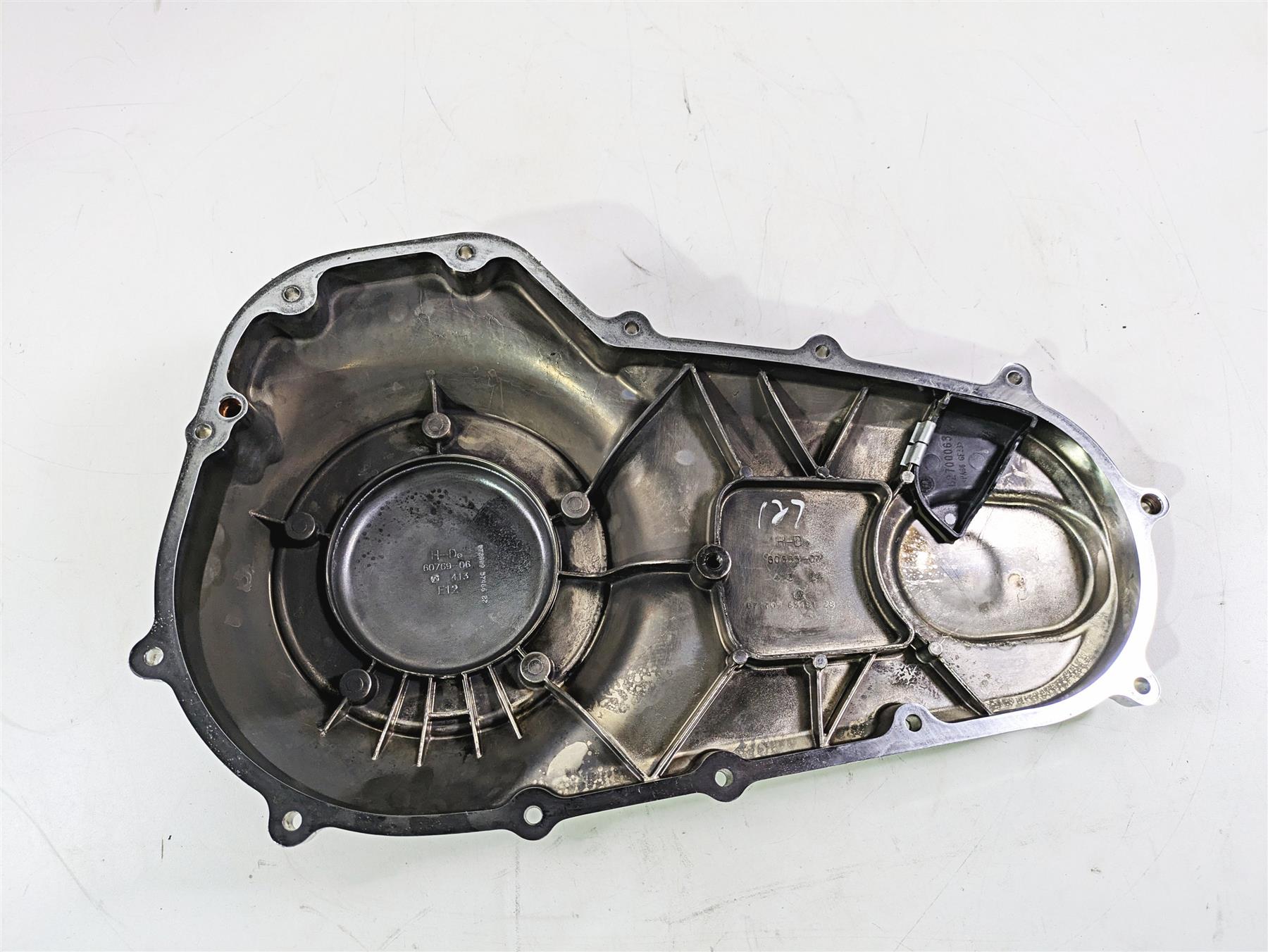 2010 Harley Touring FLHX Street Glide Outer Primary Drive Clutch Cover 60685-07 {{ shop.shopifyCountryName }} - Mototech271