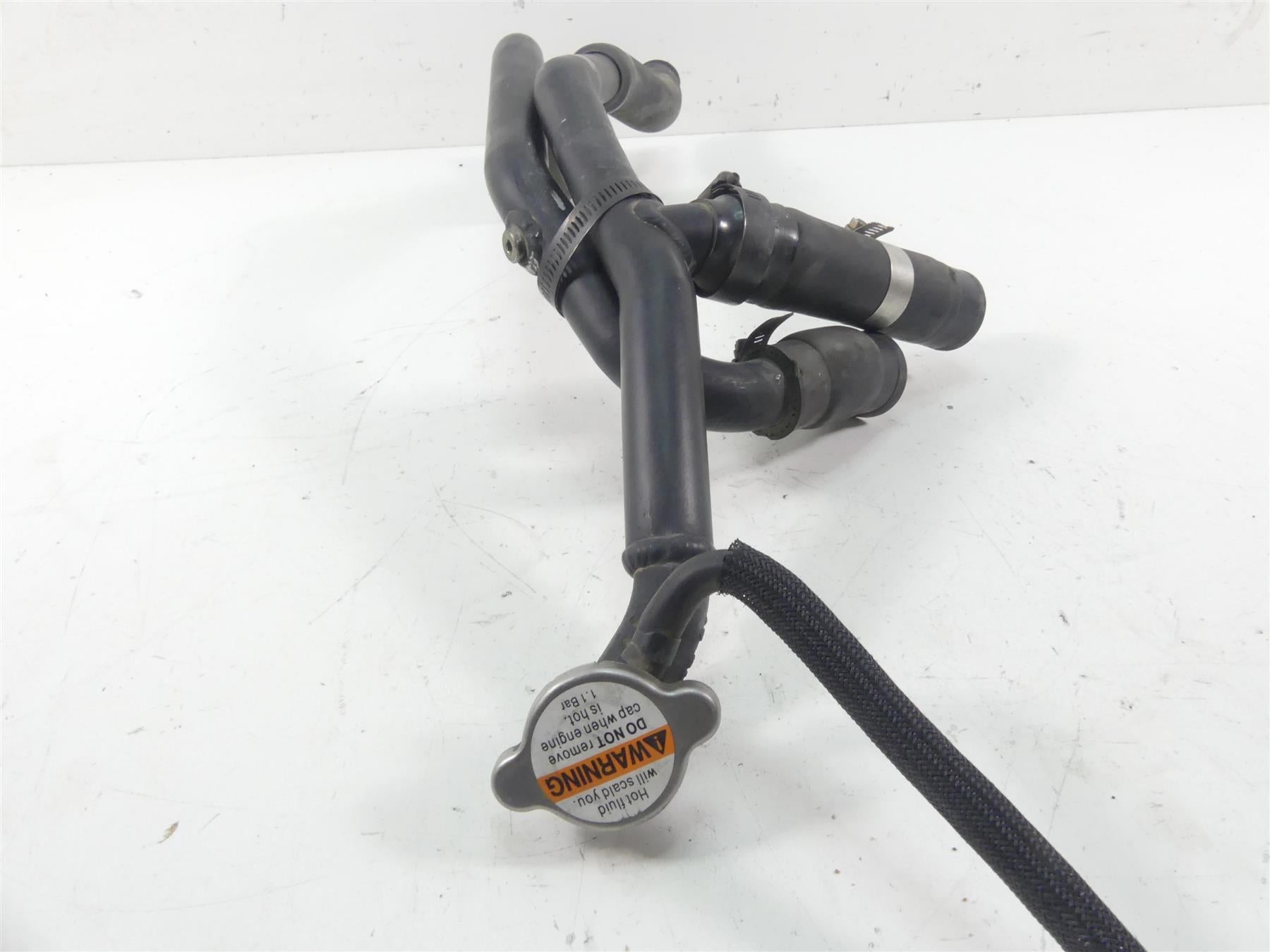 2013 Harley VRSCDX Night Rod Special Radiator Fans Reservoir Hoses 26722-04 {{ shop.shopifyCountryName }} - Mototech271