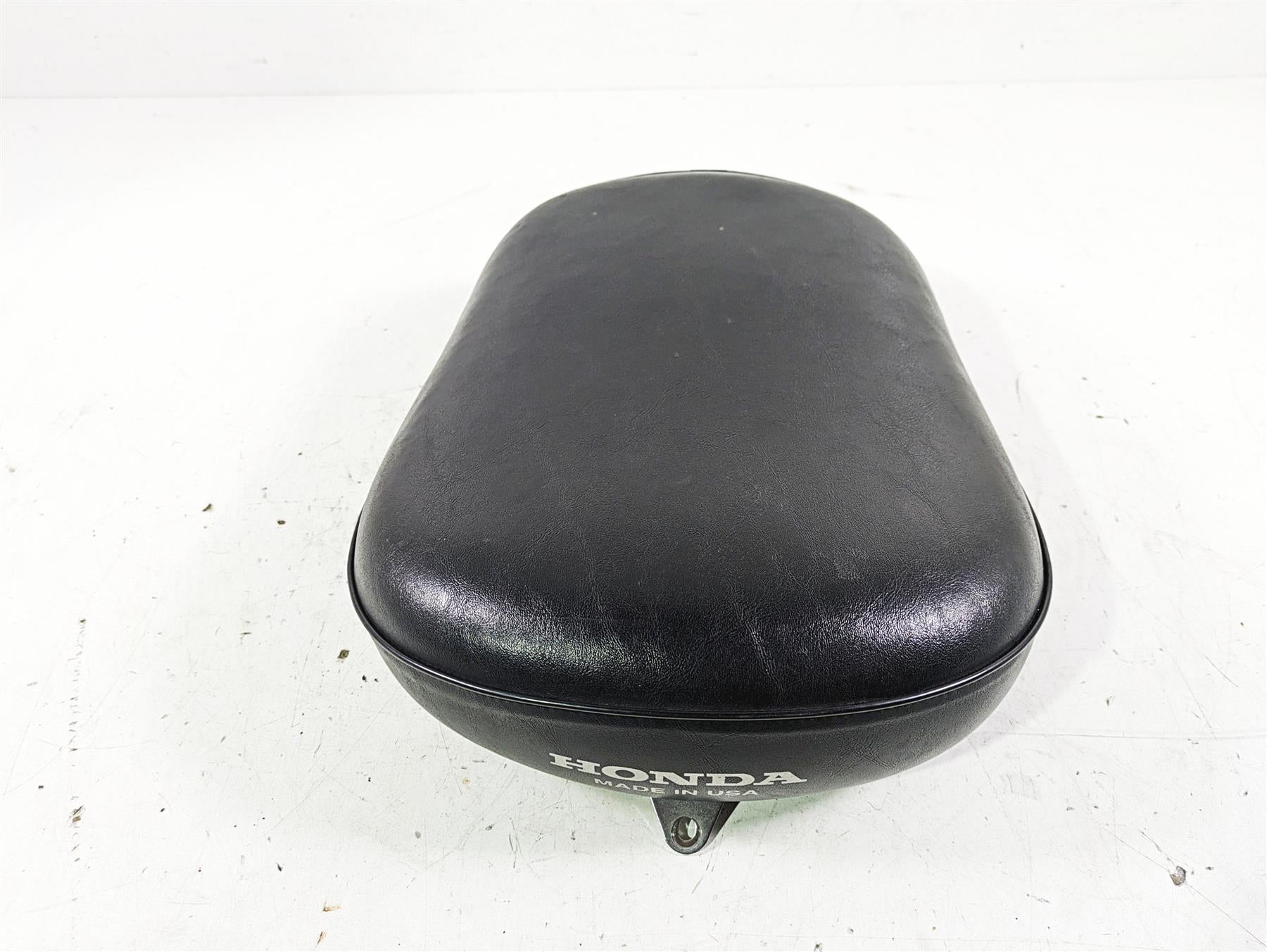 1998 Honda GL1500 Valkyrie Tour Rear Passenger Seat Saddle 77300-MZ0-760 {{ shop.shopifyCountryName }} - Mototech271