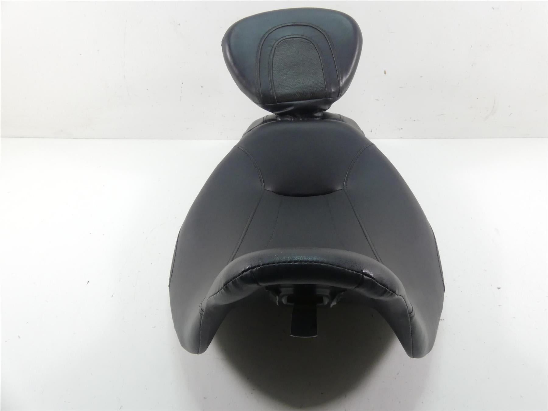 2005 Harley Touring CVO FLHTC SE Electra Glide Seat & Rider Backrest 52000142 {{ shop.shopifyCountryName }} - Mototech271