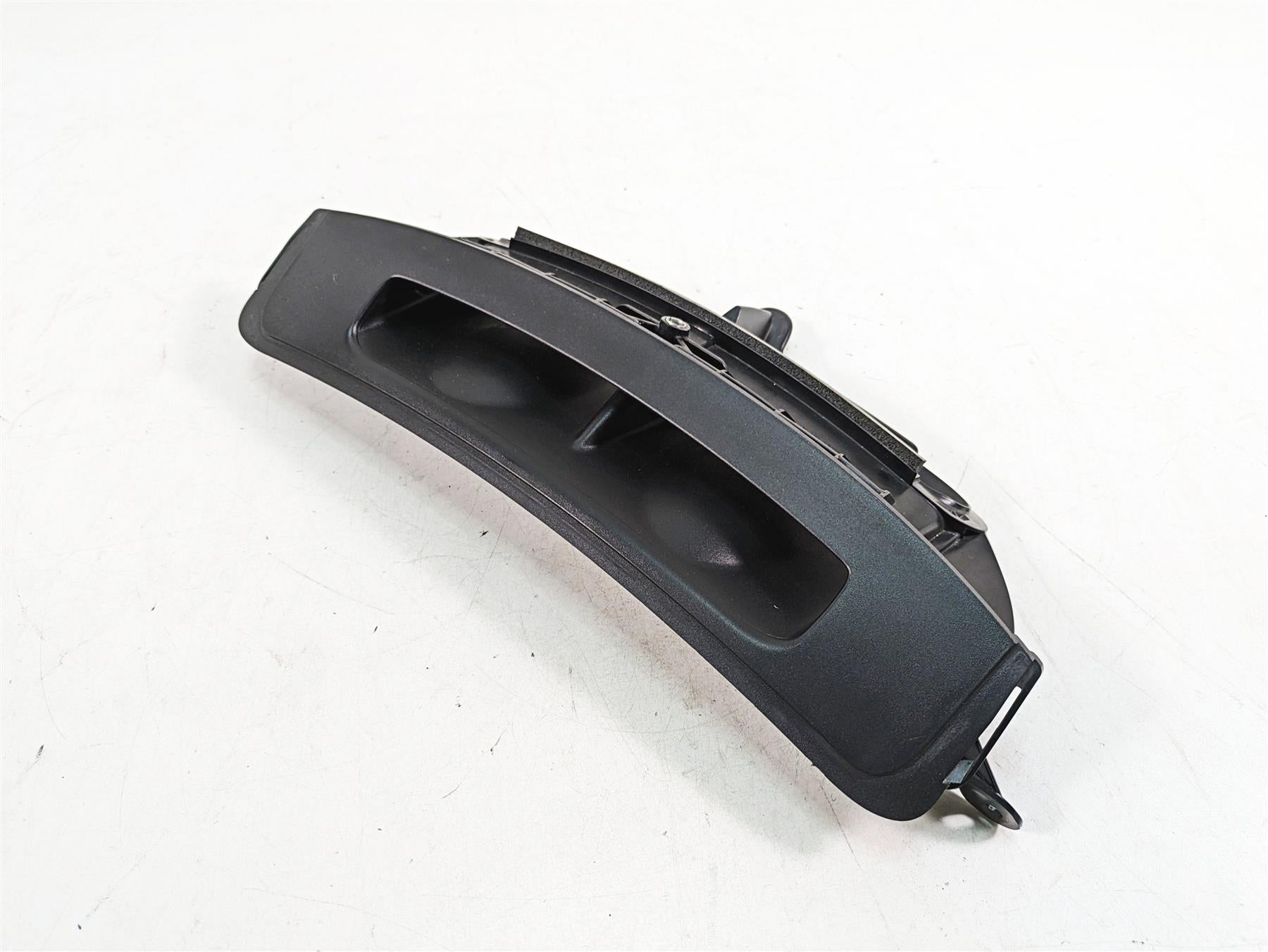 2020 Harley Touring FLHX Street Glide Front Fairing Air Duct Inlet Vent 29200088 {{ shop.shopifyCountryName }} - Mototech271