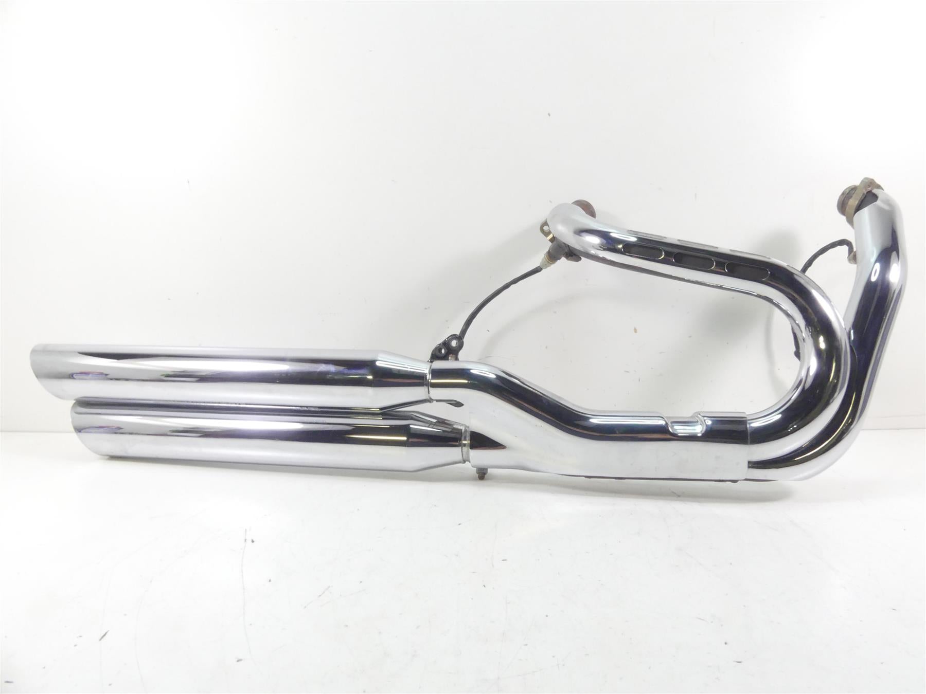 2009 Harley FXDF Dyna Fat Bob Oem Exhaust Header Muffler System 64984-08A {{ shop.shopifyCountryName }} - Mototech271