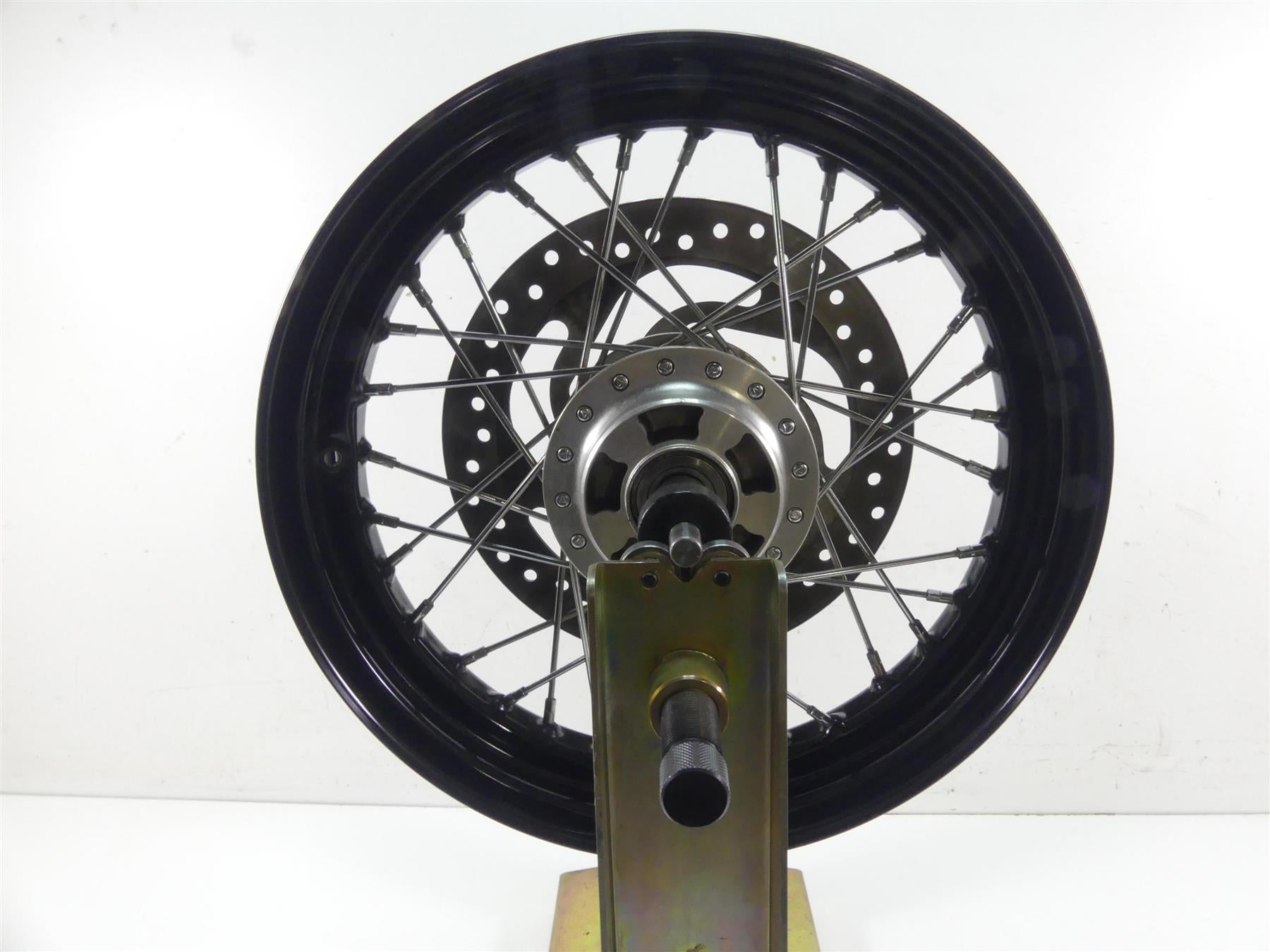 2018 Harley Sportster XL1200 Custom 16x3 Front Wheel Rim - Read 41388-10 {{ shop.shopifyCountryName }} - Mototech271