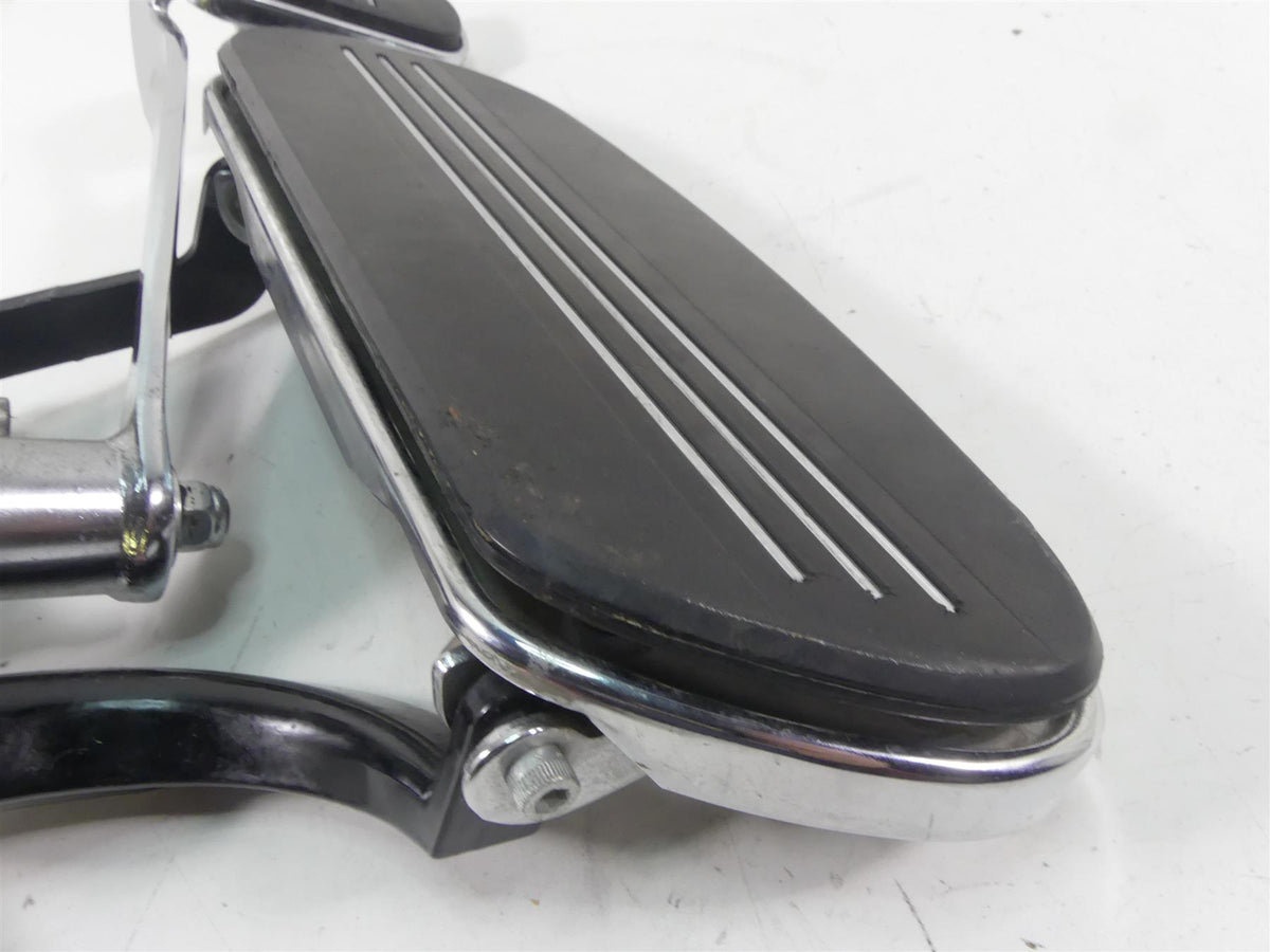 2014 Harley Touring FLHX Street Glide Right Front Floor Board & Pedal 50518-09 {{ shop.shopifyCountryName }} - Mototech271
