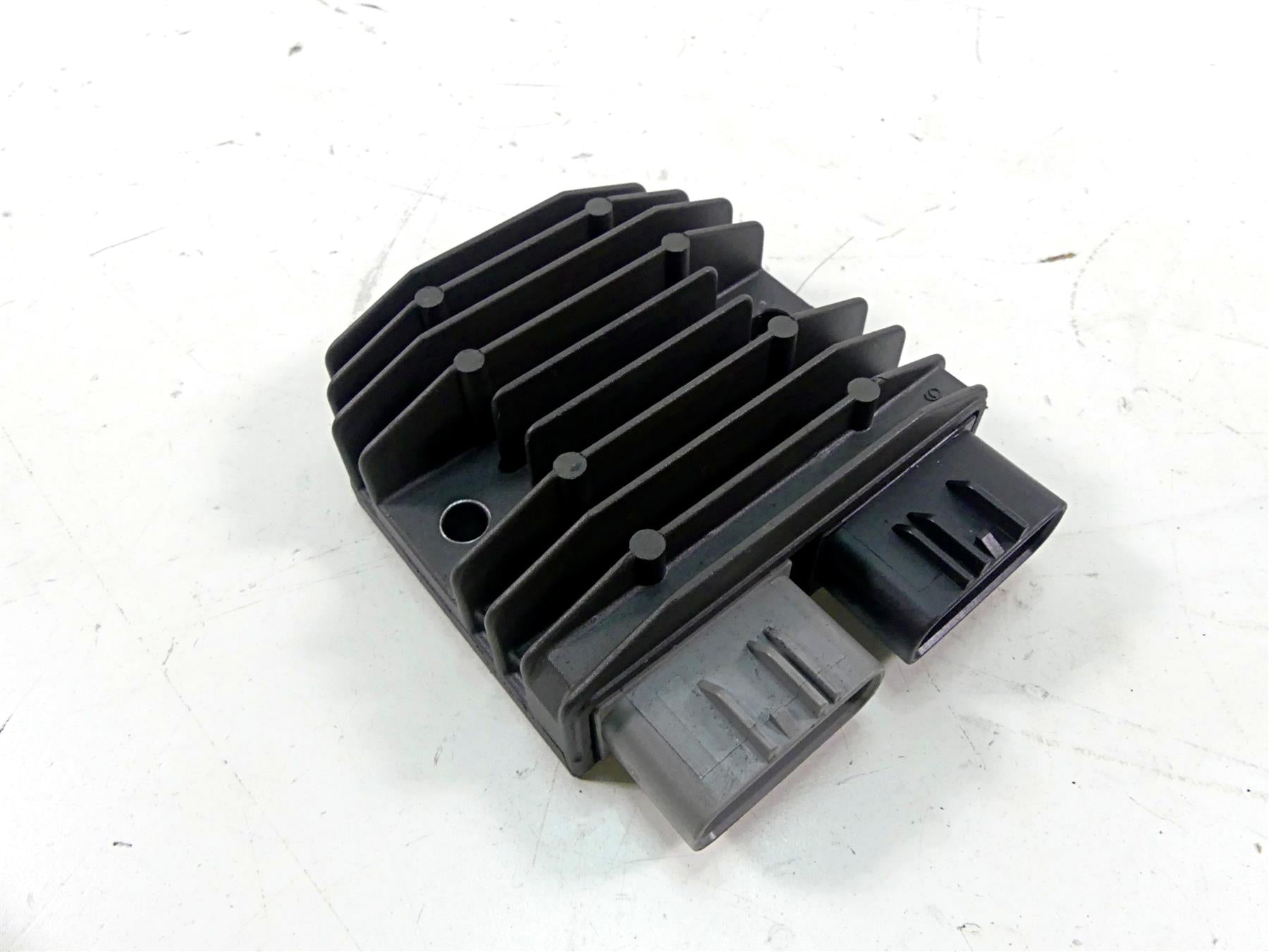 2010 Kawasaki ZX1400 ZX14 R Ninja Rectifier Voltage Regulator FH010BA 21066-0008 {{ shop.shopifyCountryName }} - Mototech271