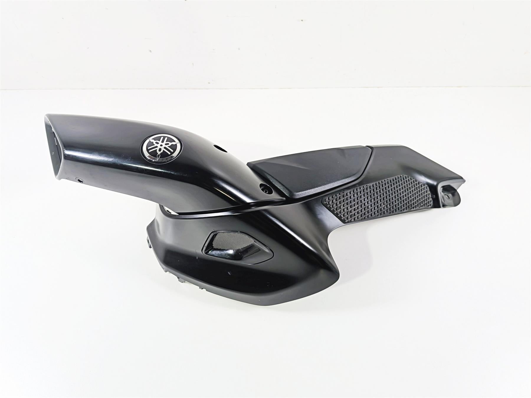 2023 Yamaha MT10 MTN1000 Right Side Upper Tank Cover Fairing B5Y-2137W-00 {{ shop.shopifyCountryName }} - Mototech271