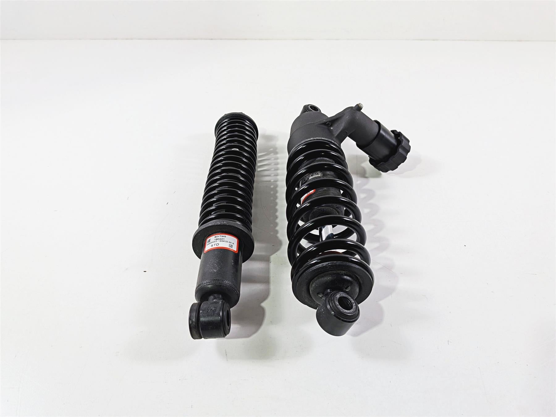 2018 Harley Touring FLHTCU Electra Glide 13" Rear Shock Set 54000093 54000094-Mototech271