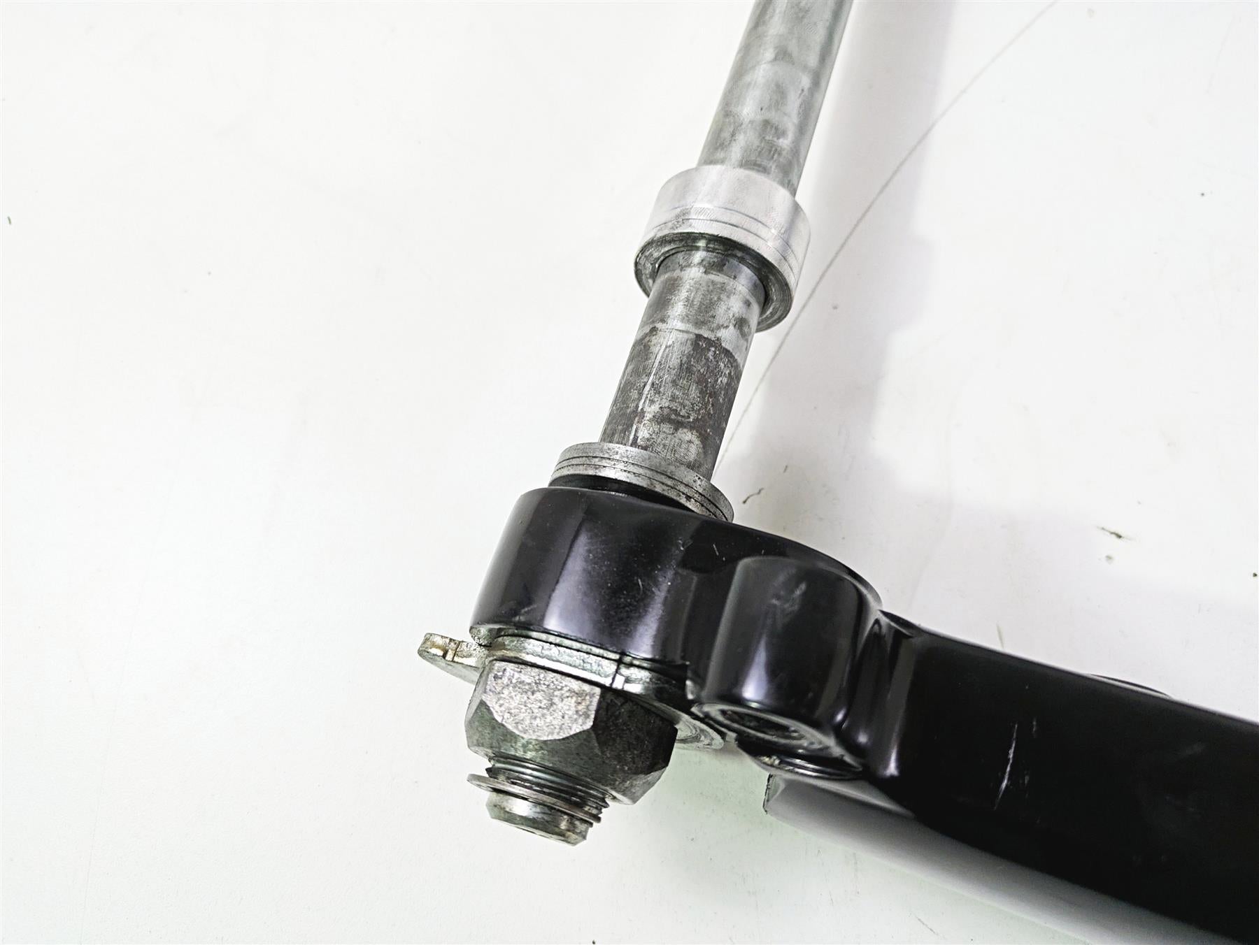 2010 Harley VRSCF Muscle Rod Black Swingarm Swing Arm & Guards 48606-07A {{ shop.shopifyCountryName }} - Mototech271