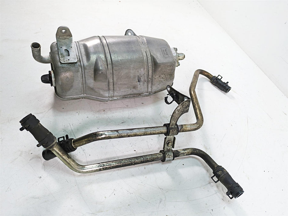 2019 Yamaha YXZ1000 R EPS SS SE Oil Tank Reservoir 2HC-21751-01-00 2HC-21751-02 {{ shop.shopifyCountryName }} - Mototech271