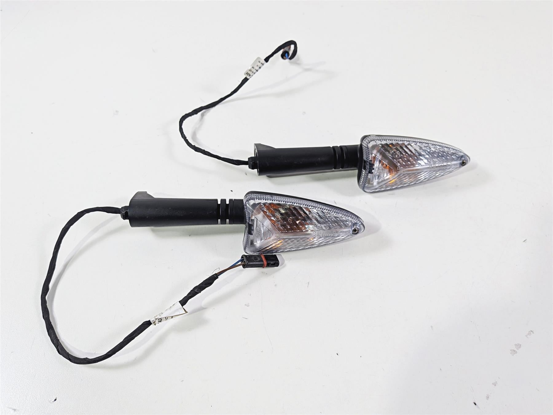 2016 BMW R1200 GS K50 Front Blinker Turn Signal Set 63138534353 {{ shop.shopifyCountryName }} - Mototech271
