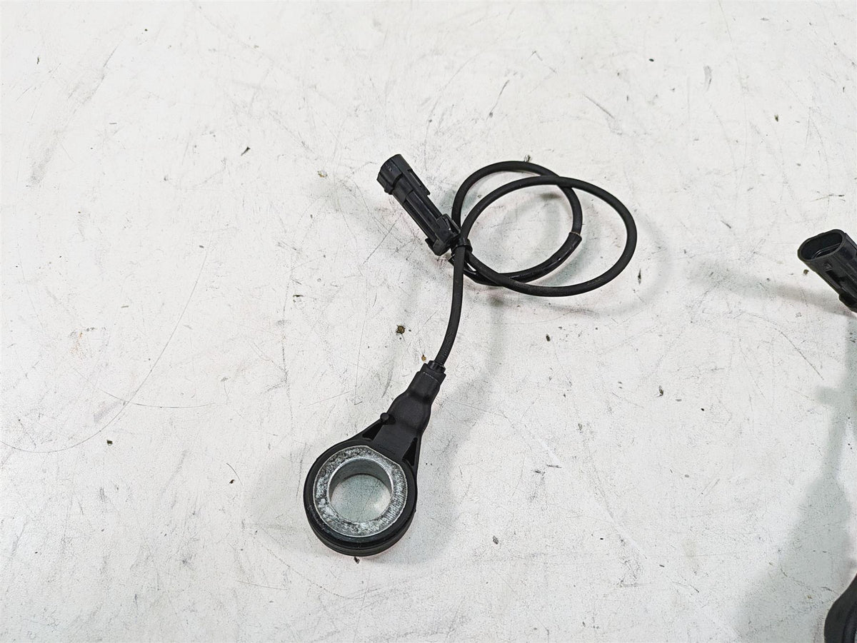 2010 Harley Touring FLHTCU Electra Glide Abs Brake Wheel Sensor Set 40614-08 {{ shop.shopifyCountryName }} - Mototech271