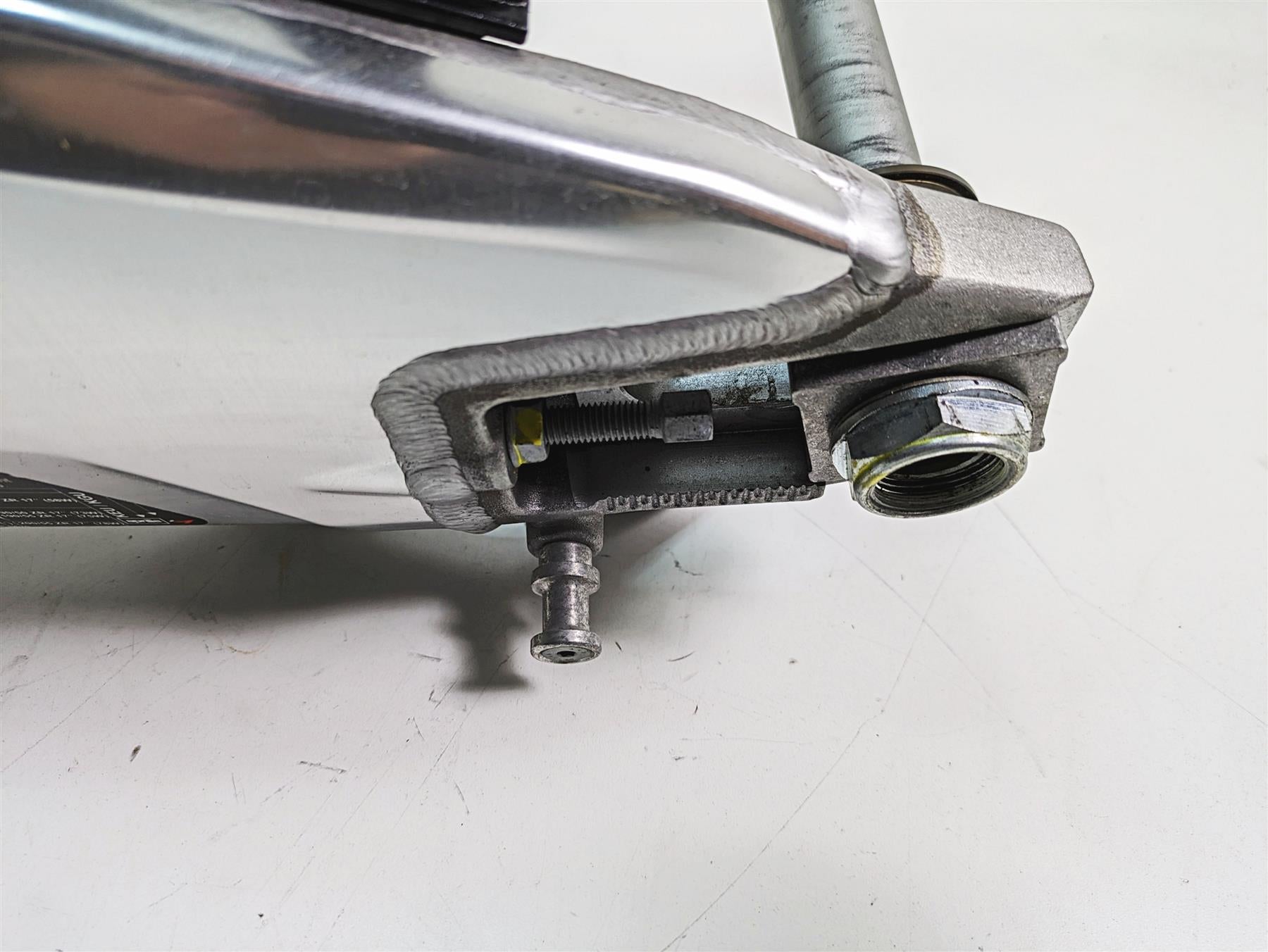 2020 Aprilia Tuono V4 Factory Rear Swingarm & Axle 2B0012893 {{ shop.shopifyCountryName }} - Mototech271