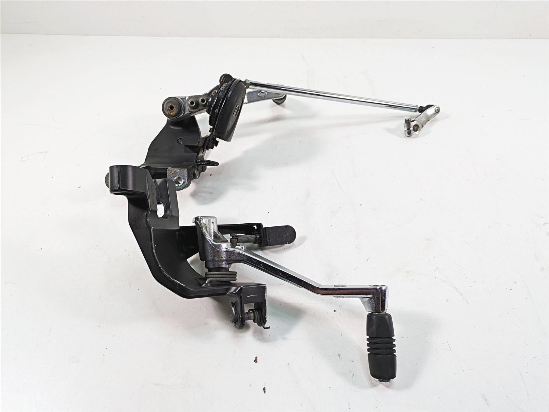 2009 Yamaha XV1900 Raider Front Left Right Footpeg Mount & Pedal Set 5C7-27420 {{ shop.shopifyCountryName }} - Mototech271