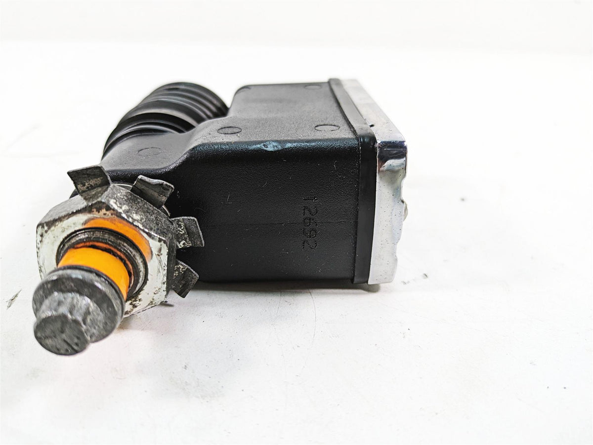 1999 Harley Dyna FXDL Low Rider Rear Brake Master Cylinder 42474-90C {{ shop.shopifyCountryName }} - Mototech271