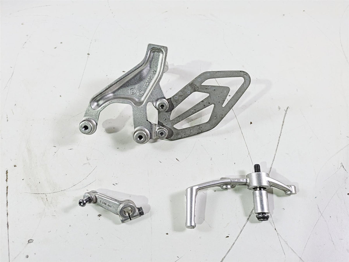 2017 BMW S1000RR K46 Left Foot Peg Set & Shifter Parts 46717728307 {{ shop.shopifyCountryName }} - Mototech271