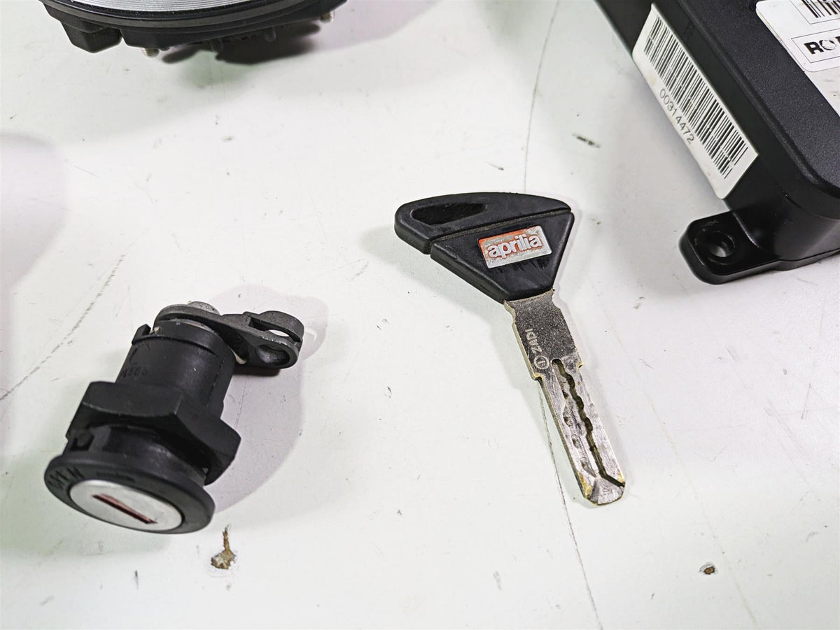 2008 Aprilia RSVR 1000 Factory Gauge Cdi Immobilizer Key Set AP8127689 AP0266536 {{ shop.shopifyCountryName }} - Mototech271
