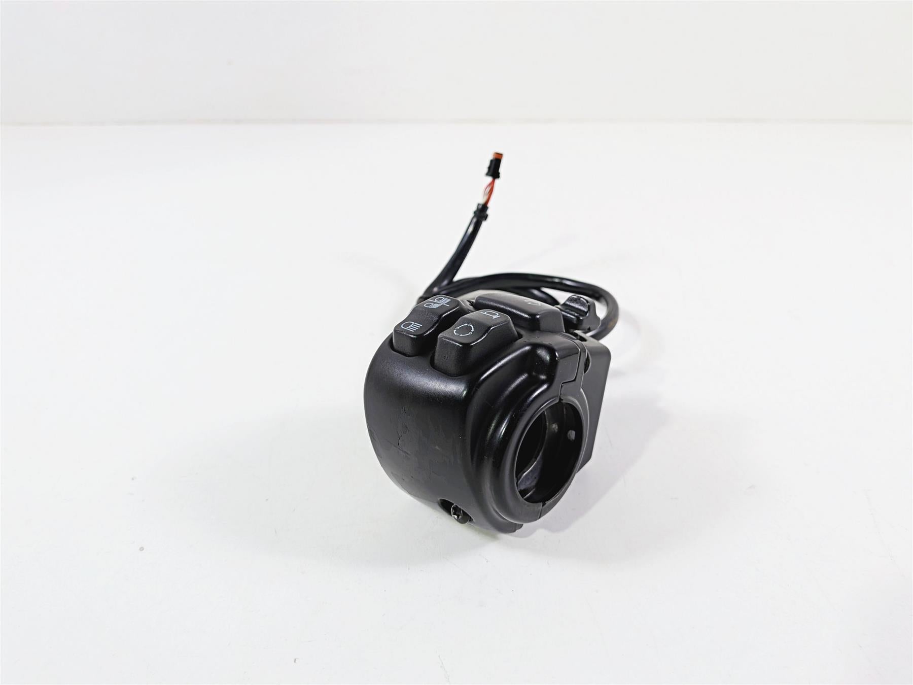 2022 Harley Softail FXLRST Low Rider Left Hand Control Switch -Read 71500288 {{ shop.shopifyCountryName }} - Mototech271