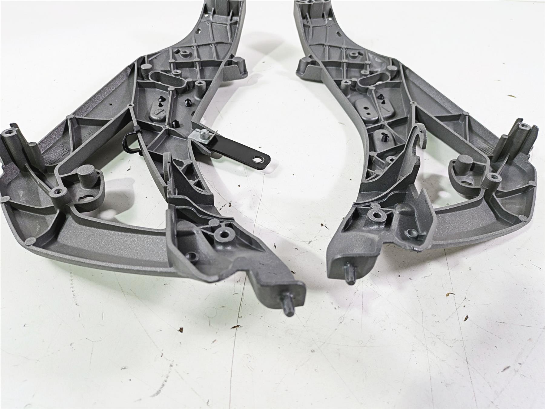 2018 BMW R1200GS GSW K50 Front Carrier Support Center Stay 46638528673 {{ shop.shopifyCountryName }} - Mototech271