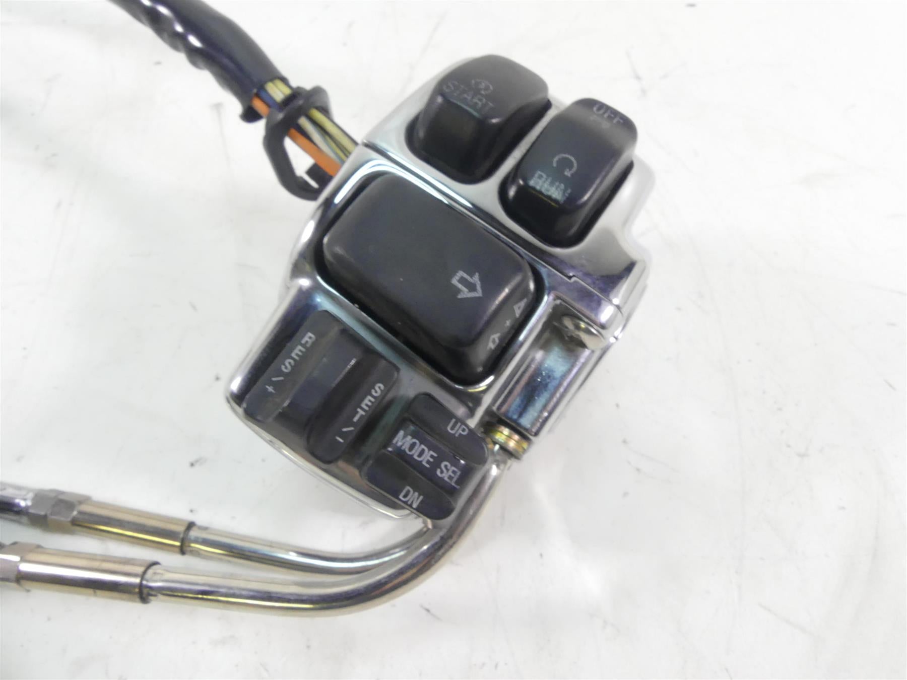 2007 Harley FLHTCU SE2 CVO Electra Glide Right Hand Control Switch 71684-06A {{ shop.shopifyCountryName }} - Mototech271