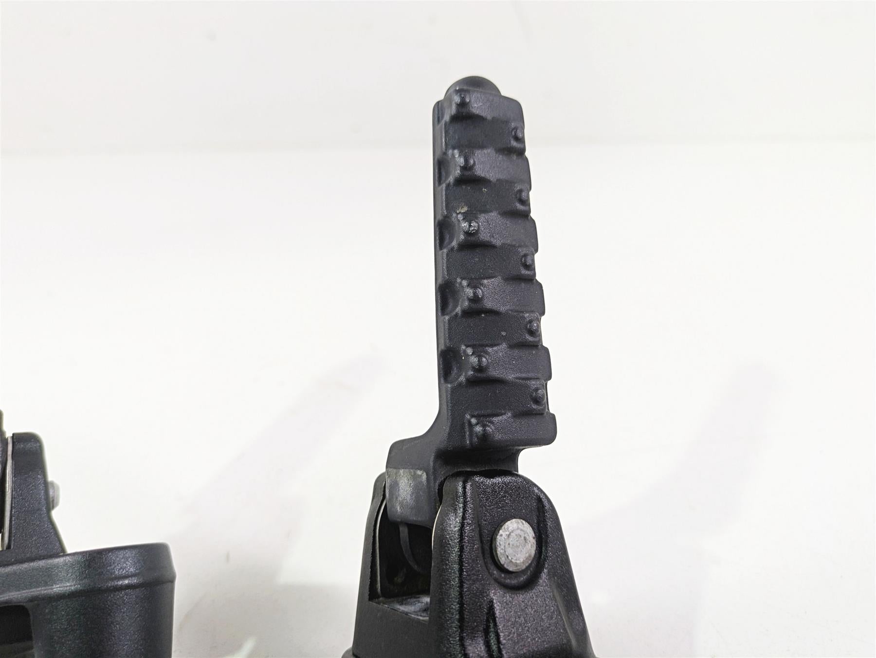 2018 KTM 1290 Super Duke R Rear Passenger Footpeg Set 6130304800033S {{ shop.shopifyCountryName }} - Mototech271