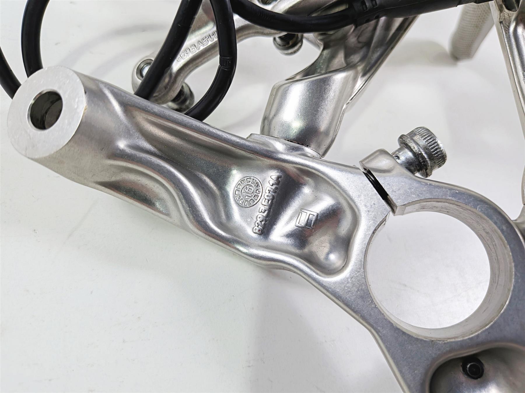 2017 Ducati Panigale 1299 Right Foot Peg & Frame Mount 82414621AA 8291E071AA-Mototech271