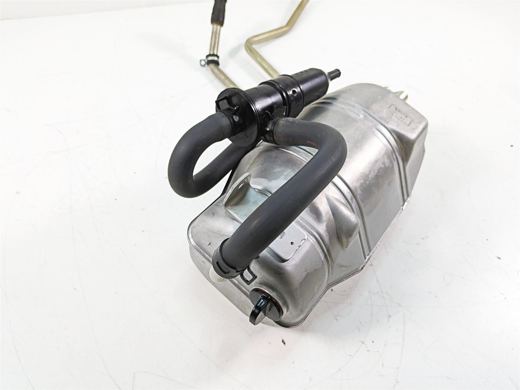 2018 Yamaha YXZ1000R EPS SS Oil Tank Reservoir 2HC-21751-01-00 {{ shop.shopifyCountryName }} - Mototech271
