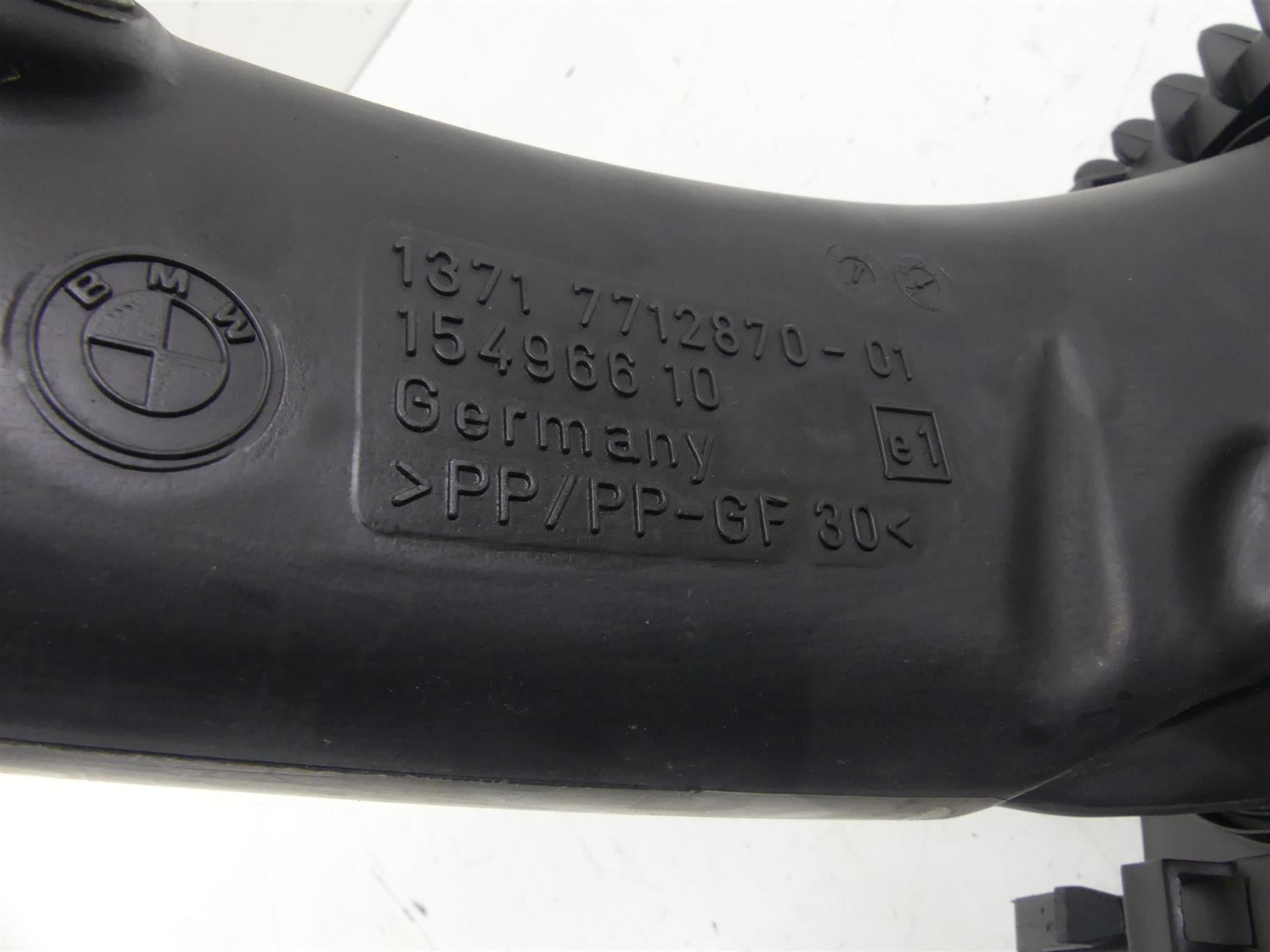 2012 BMW R1200 GS K255 Adventure Air Box Filter + Tubes & Air Ram 13717720354 {{ shop.shopifyCountryName }} - Mototech271