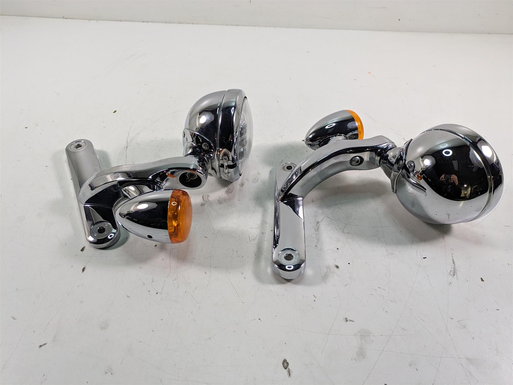2014 Harley Touring FLHTK Electra Glide Front Spot Light Blinker Set 68000021 {{ shop.shopifyCountryName }} - Mototech271