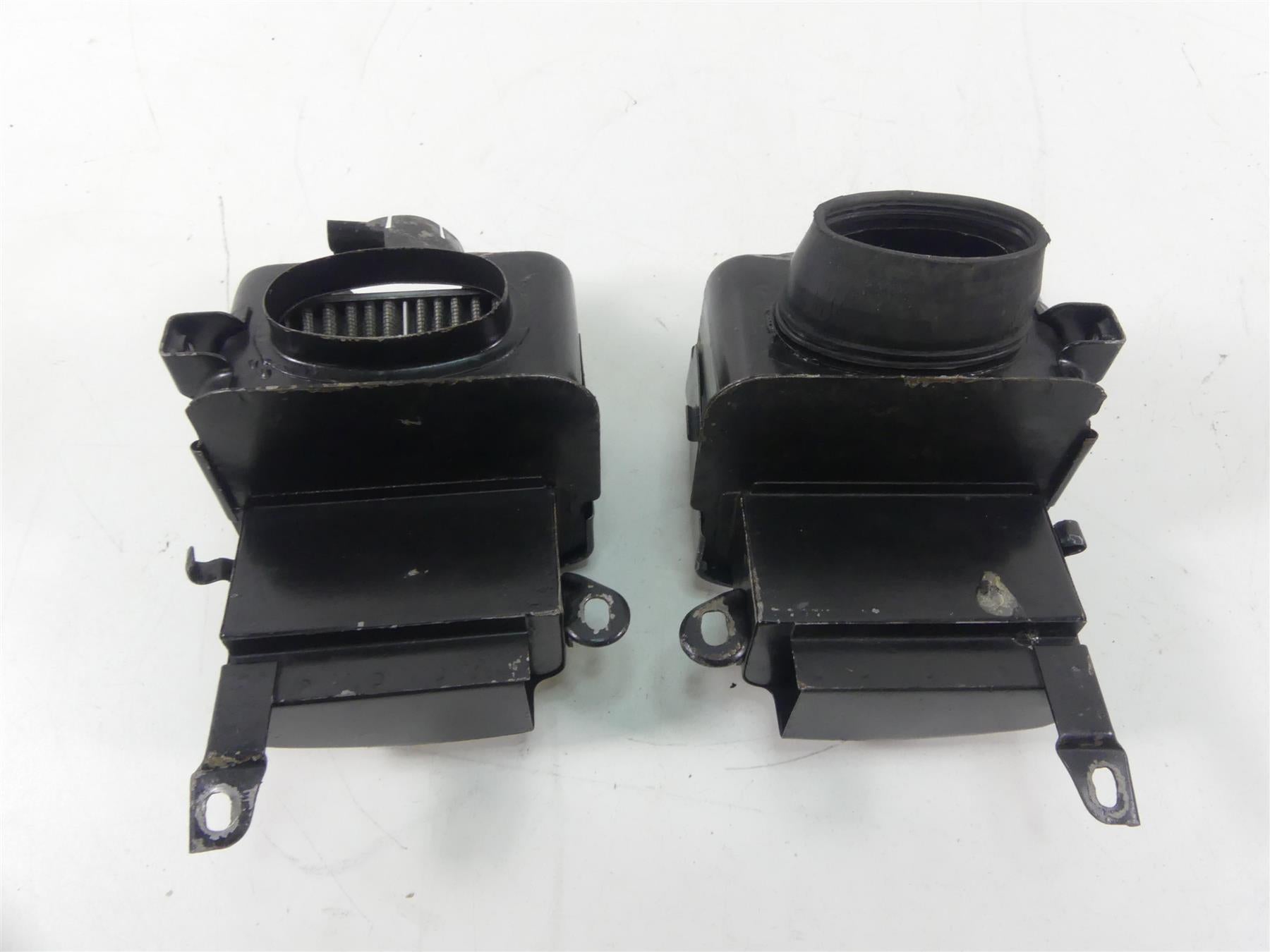 1978 Yamaha XS650 SE Special Air Box Cleaner & Battery Tray Set 447-14412-01-00 {{ shop.shopifyCountryName }} - Mototech271