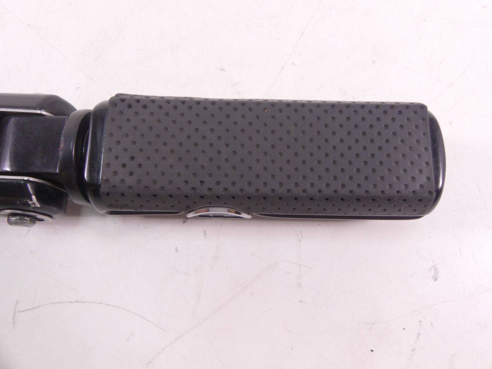 2019 Harley Softail FXBB Street Bob Rear Left Passenger Foot Peg 50500678 {{ shop.shopifyCountryName }} - Mototech271