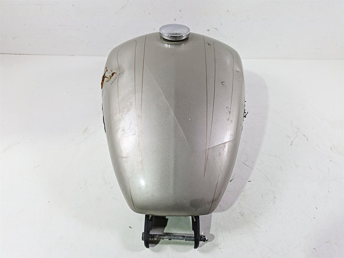 2018 Harley FXBR Softail Breakout Fuel Gas Petrol Tank - Dented 61000673 {{ shop.shopifyCountryName }} - Mototech271