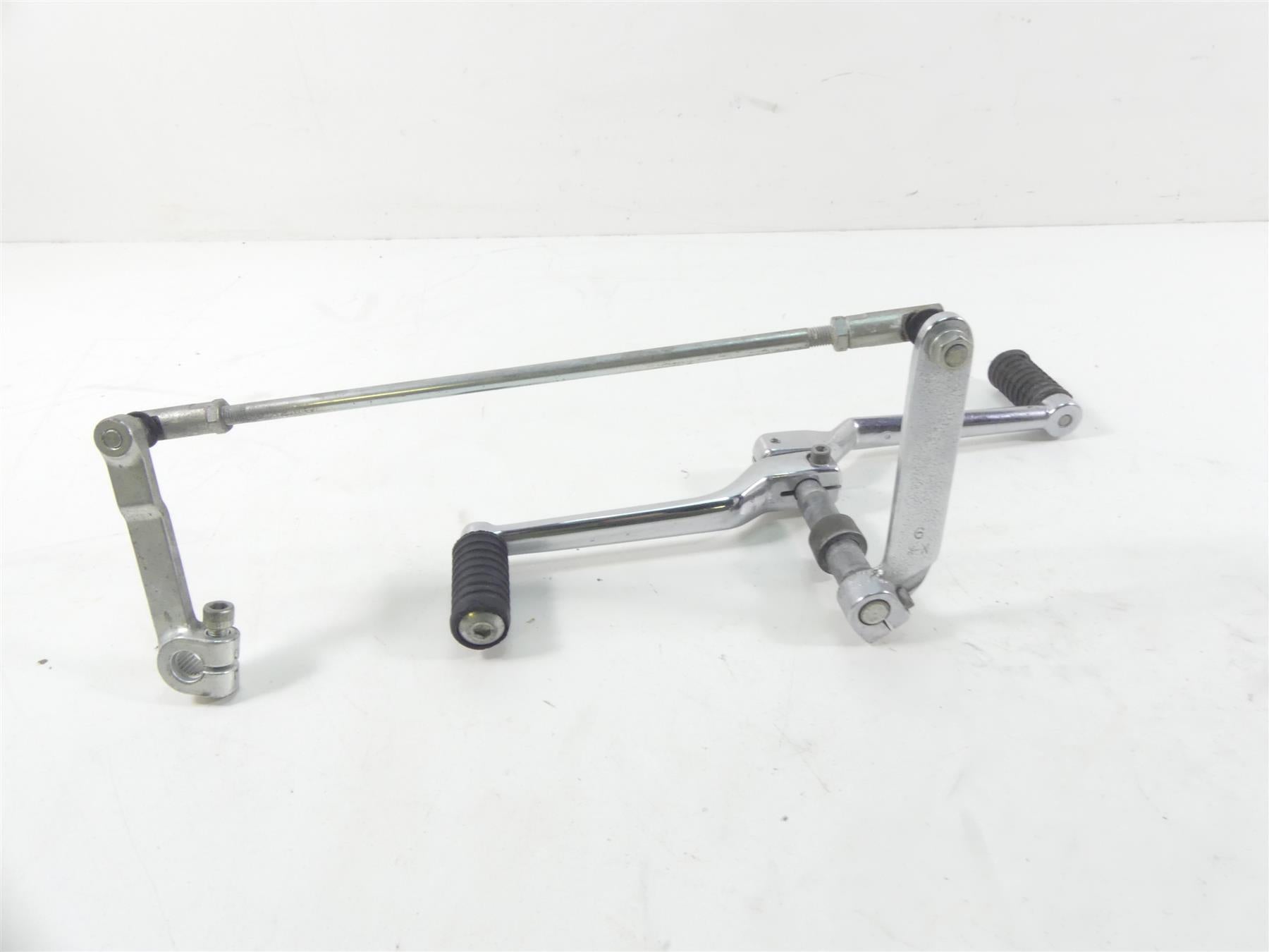 2001 Harley Touring FLHRCI Road King Shift Lever Pedal Set & Linkage 33895-82E {{ shop.shopifyCountryName }} - Mototech271