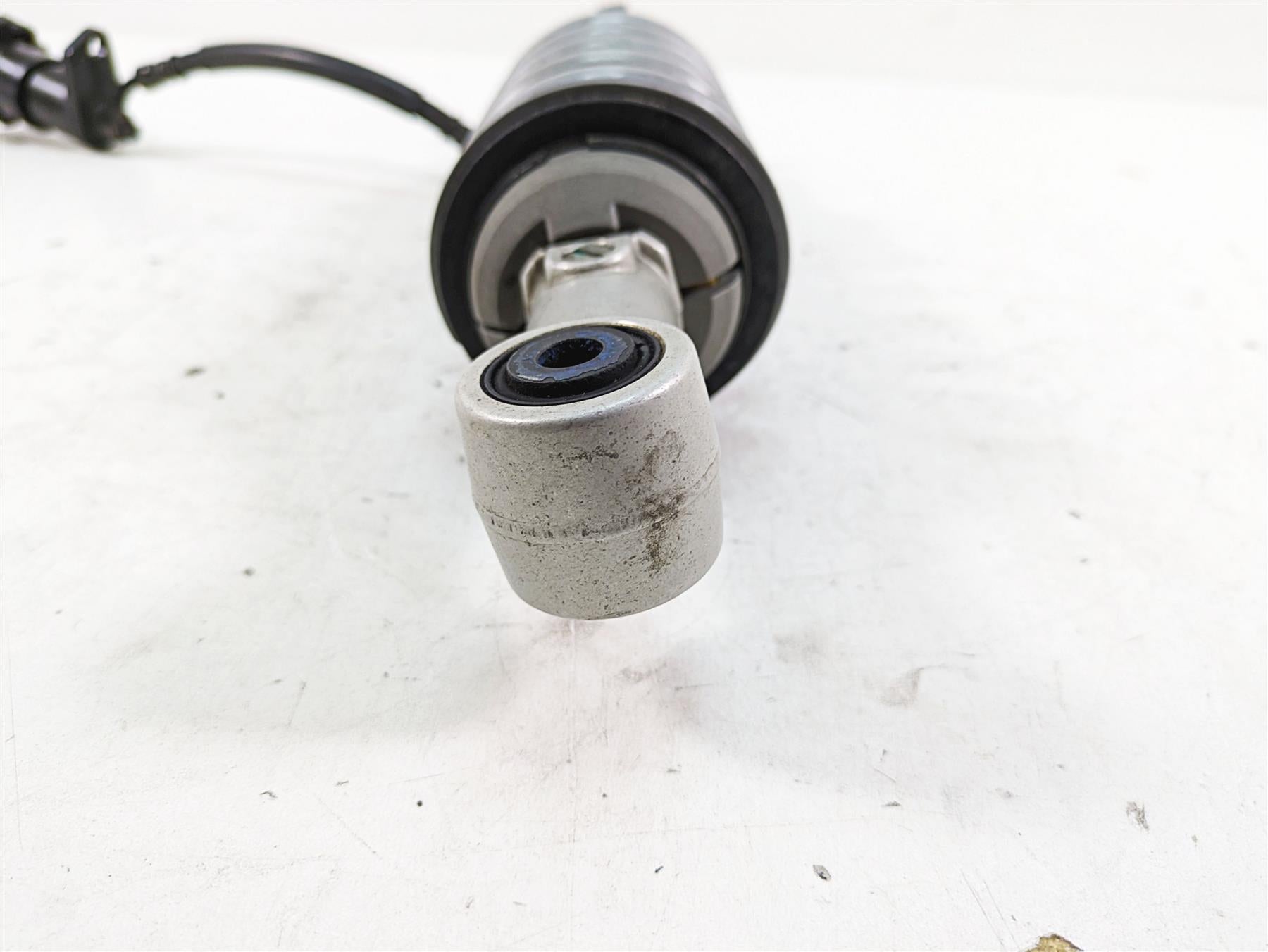 2007 BMW R1200RT K26 Straight Showa Rear Adjustable Shock Damper 33537675104 {{ shop.shopifyCountryName }} - Mototech271