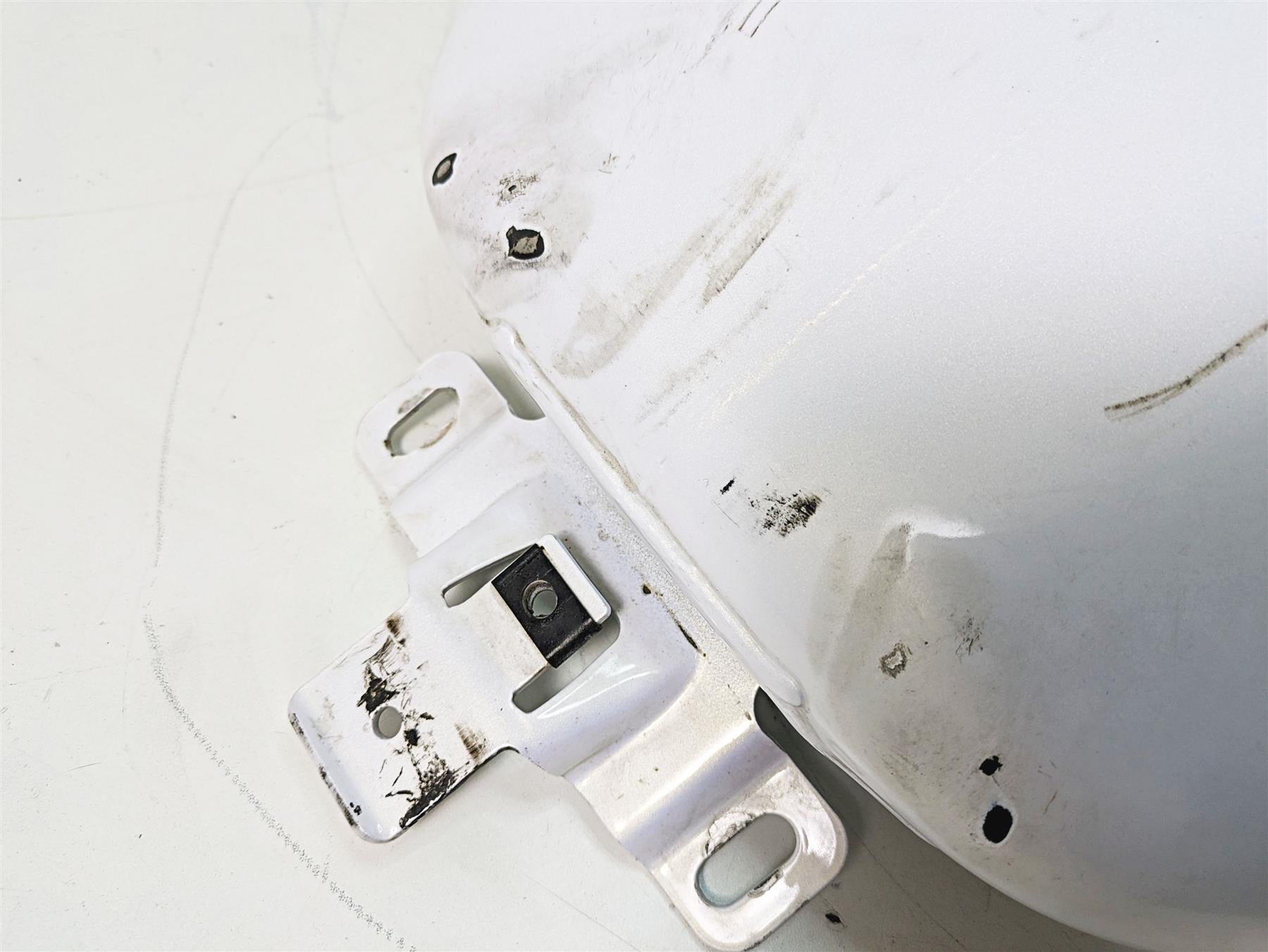 2008 Harley FLHTCU Electra Glide Fuel Gas Petrol Tank - No Dents 61356-08 {{ shop.shopifyCountryName }} - Mototech271