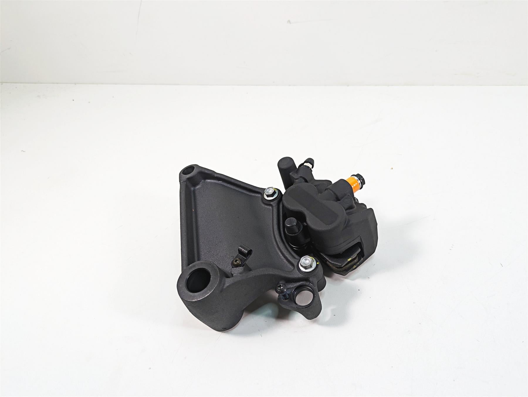 2020 Moto Guzzi V85 TT Adventure Nice Rear Brake Caliper & Bracket 2B000525 {{ shop.shopifyCountryName }} - Mototech271