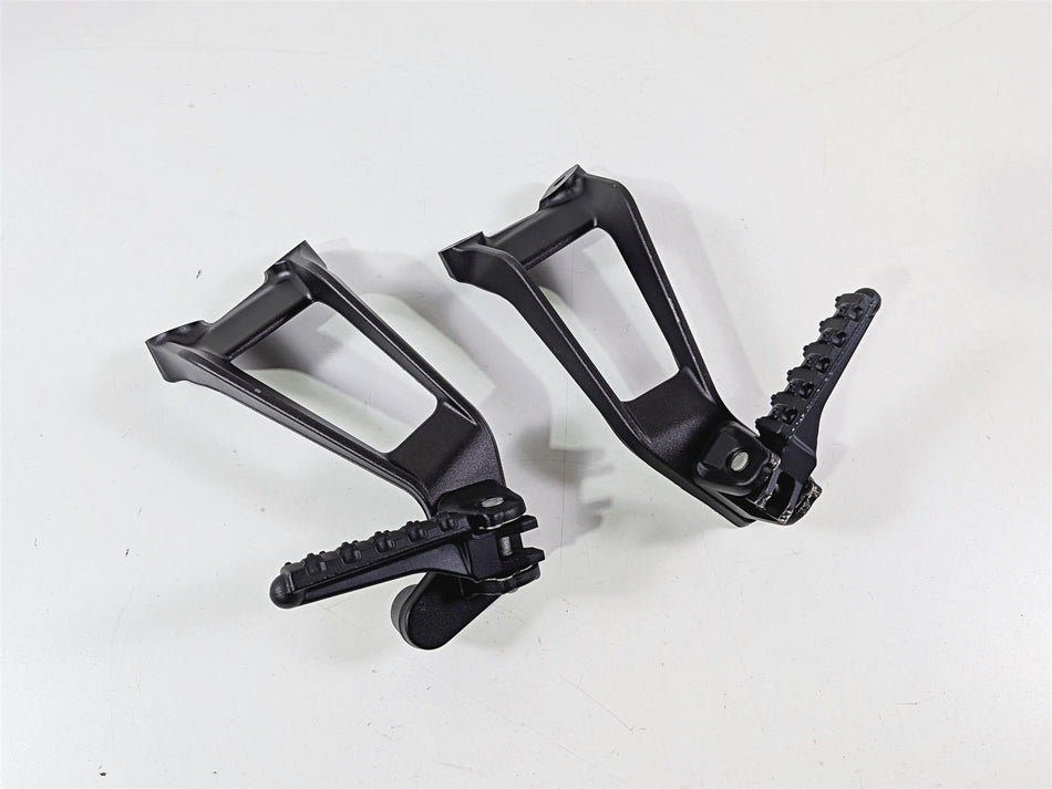 2018 KTM 1290 Super Duke R Rear Passenger Foot Peg Set 61303048000 61303049000-Mototech271